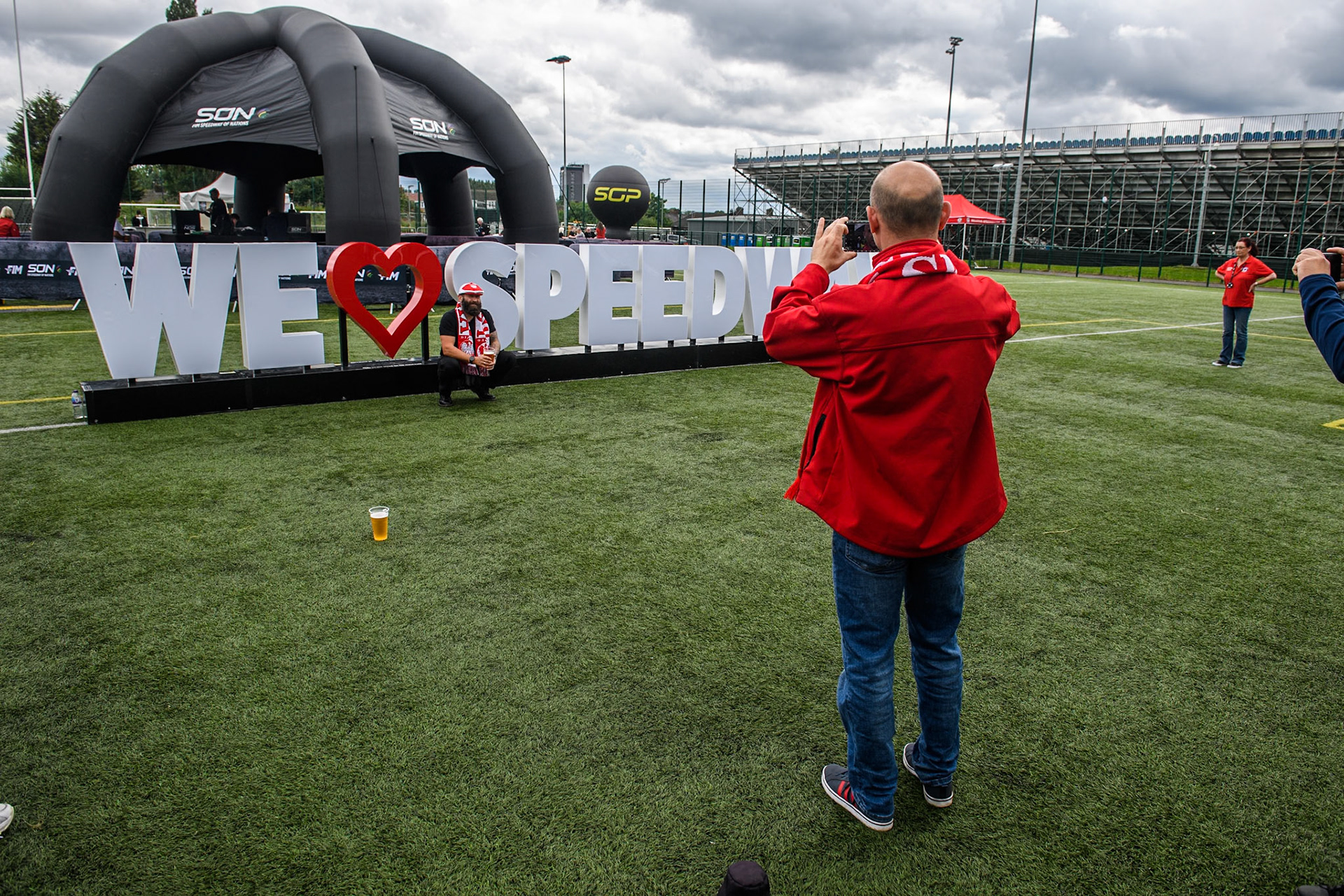 Fans with the Welcome sign during the Monster Energy FIM Speedway of Nations Semi-Final 1 at the National Speedway Stadium, Manchester on Tuesday 9th July 2024. (Photo: Ian Charles | MI News)