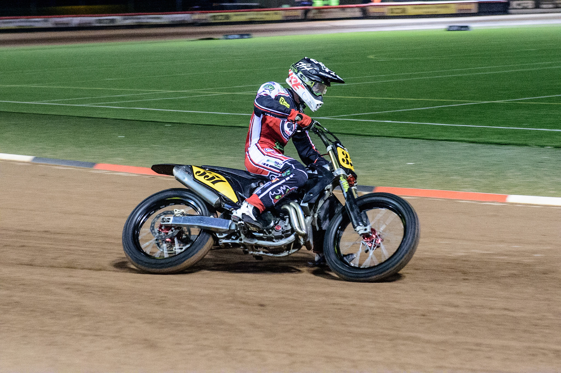 MANCHESTER, UK. OCT 30TH   Dan Bewley (351) during practice during the Manchester Masters Sidecar Speedway and Flat Track Racing at the National Speedway Stadium, Manchester on Saturday 30th October 2021. (Credit: Ian Charles | MI News)