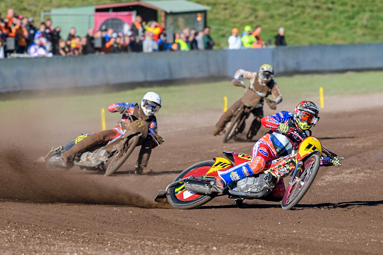 Romano Hummel leads  heat 4 during the FIM Long Track Of Nations event at the Speed Centre Roden on Sunday 24th September 2023. (Photo: Ian Charles | MI News)