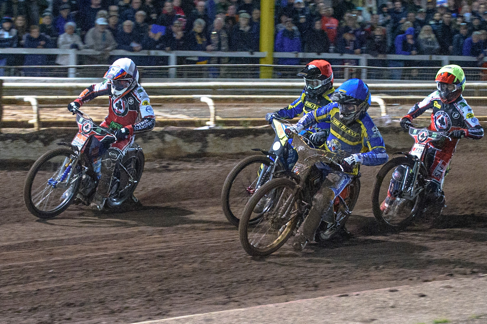 SHEFFIELD, UK. OCT 4THSteve Worrall  (White) leads Connor Mountain  (Blue) Adam Ellis  (Red) and Jye Etheridge  (Yellow) during the SGB Premiership Semi Final Playoff 1st Leg between Sheffield Tigers and Belle Vue Aces at Owlerton Stadium, Sheffield on Monday 4th October 2021. (Credit: Ian Charles | MI News)