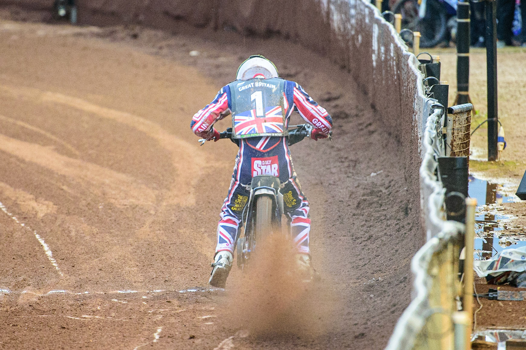 MANCHESTER, UK. OCT 17TH Dan Bewley of Great Britain leaves the start during the Monster Energy FIM Speedway of Nations at the National Speedway Stadium, Manchester on Sunday  17th October 2021. (Credit: Ian Charles | MI News)