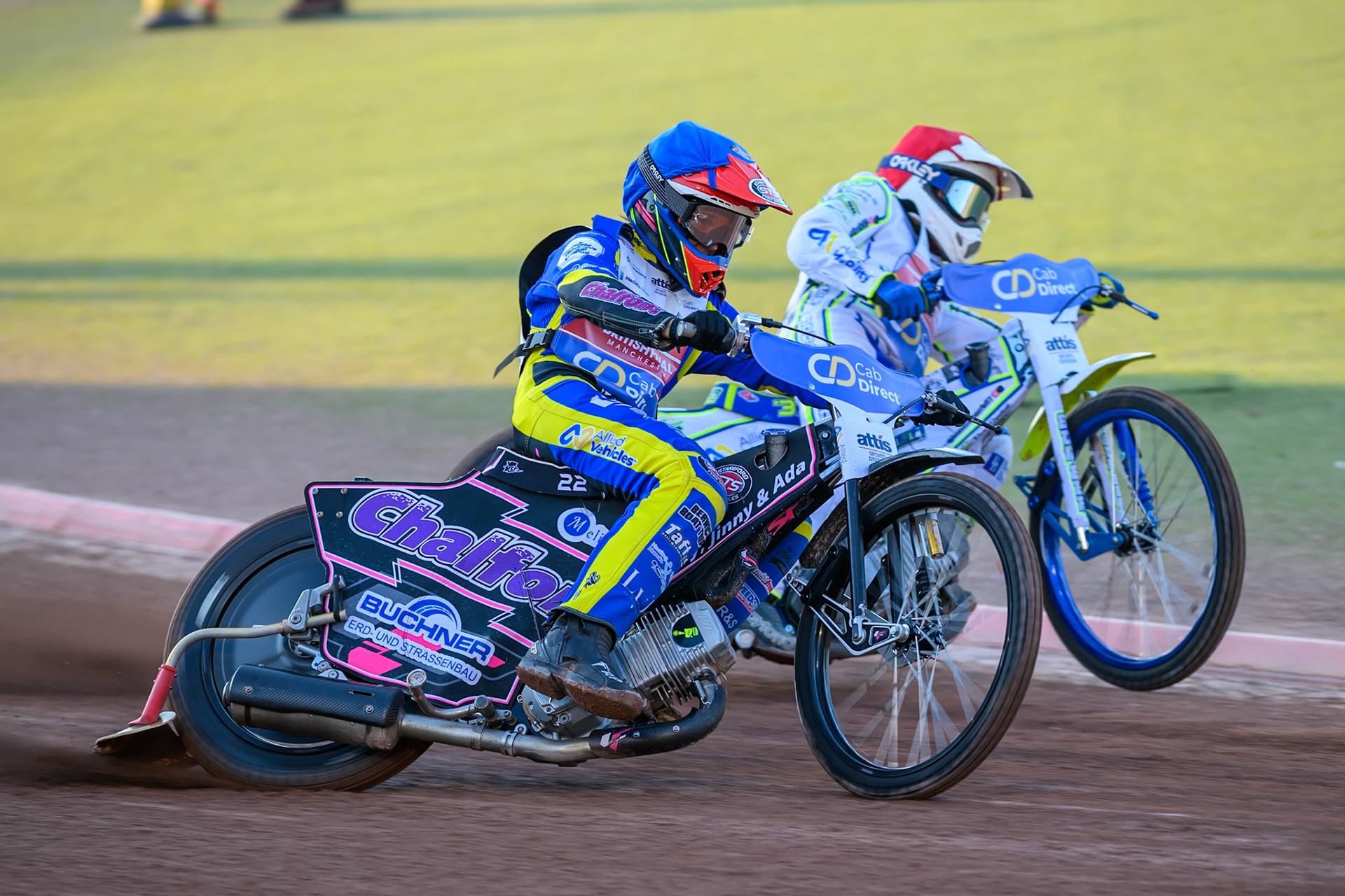 Leon Flint (14) in Blue rides outside Chris Harris (15) in Red during the Cab Direct British Speedway Championship Final at the National Speedway Stadium, Manchester on Saturday 15th August 2026. (Photo: Ian Charles | MI News)