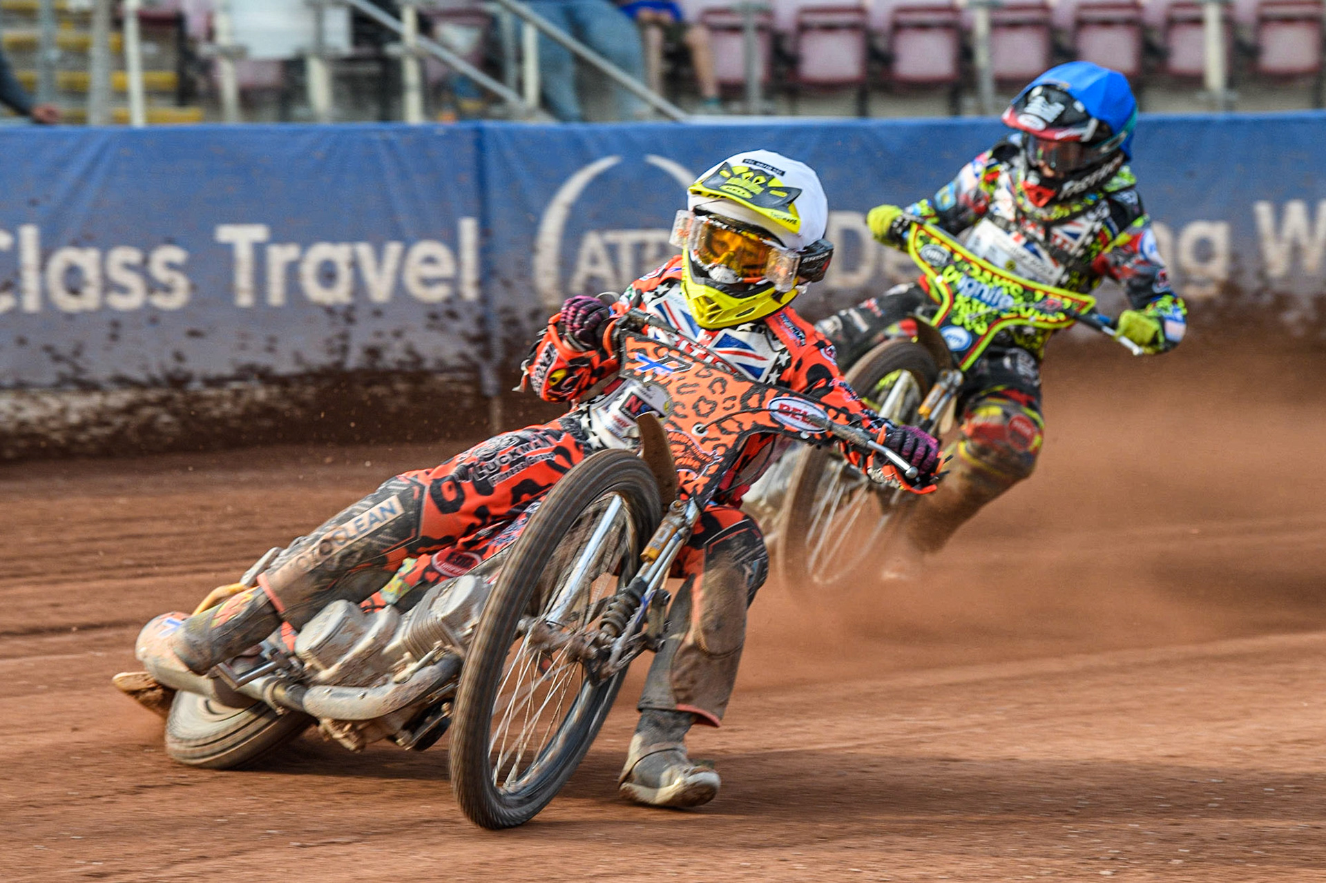 Cooper Rushen (White) leads Jamie Etherington  (Blue) during the British Youth Speedway Championships at the National Speedway Stadium, Manchester on Friday 21st July 2023. (Photo: Ian Charles | MI News)