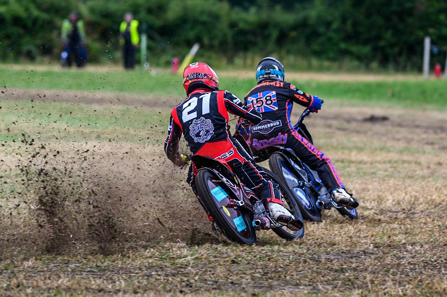 Mark Scopes (21) chases Wayne Broadhurst (158) in the GT140 Class during the ACU Northern Grass Track Riders Championship at Cheshire Grass Track Club, Frog Lane, Knutsford, Cheshire on Sunday 20th July 2025. (Photo: Ian Charles | MI News)