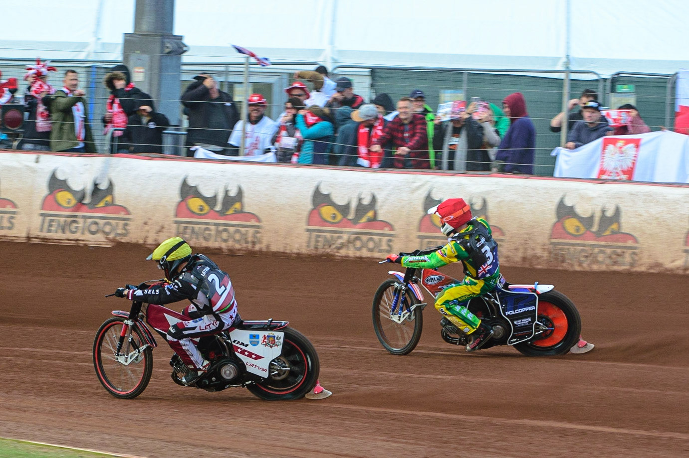 MANCHESTER, UK. OCT 16TH Olegs Mijailovs of Latvia (Yellow) inside Keynan Rew of Australia (Red) during the Monster Energy FIM Speedway of Nations at the National Speedway Stadium, Manchester on Saturday  16th October 2021. (Credit: Ian Charles | MI News)