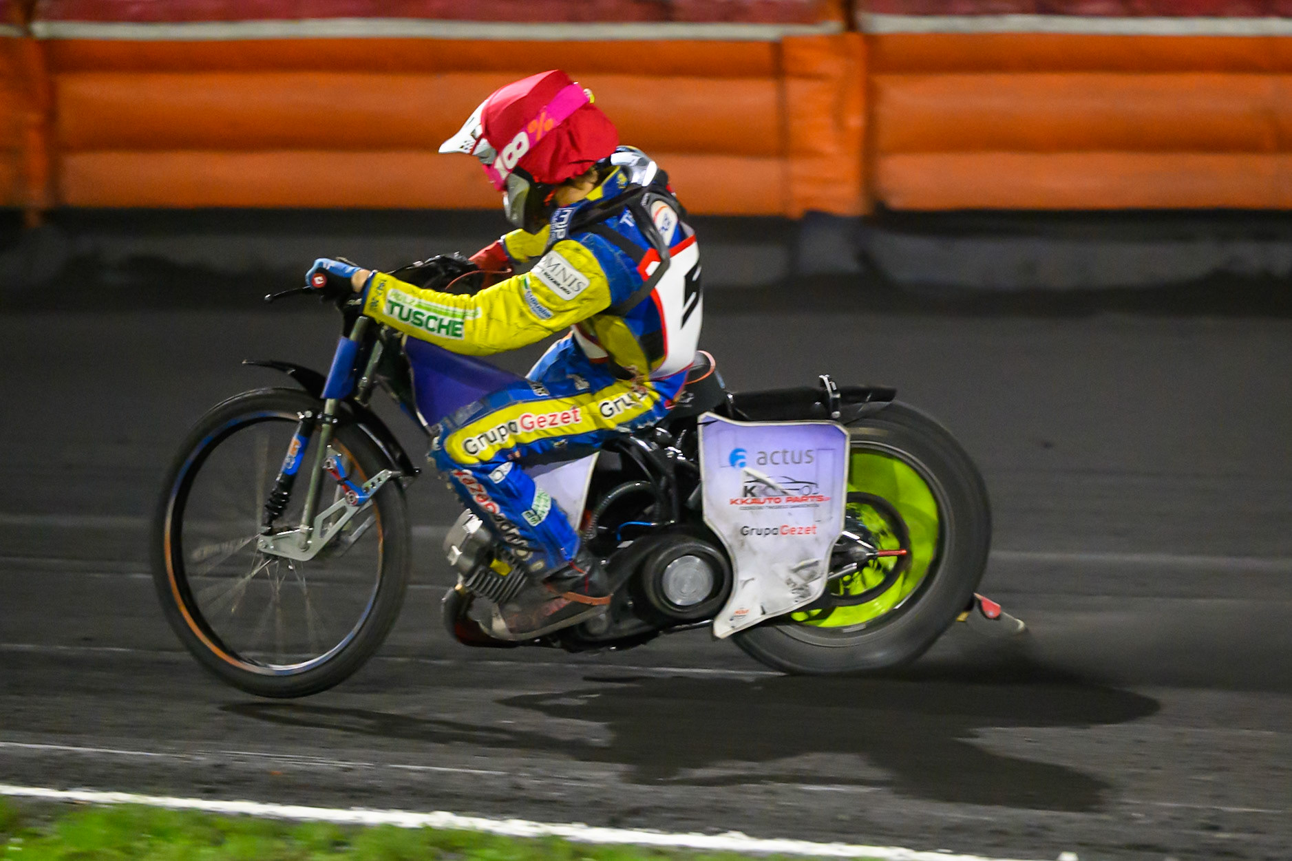 Leon Sziegiel of Poland in action during the Gouden KENNY Helm at Speedway Veenoord, Veenoord in the Netherlands on Saturday 19th September 2026. (Photo: Ian Charles | MI News)