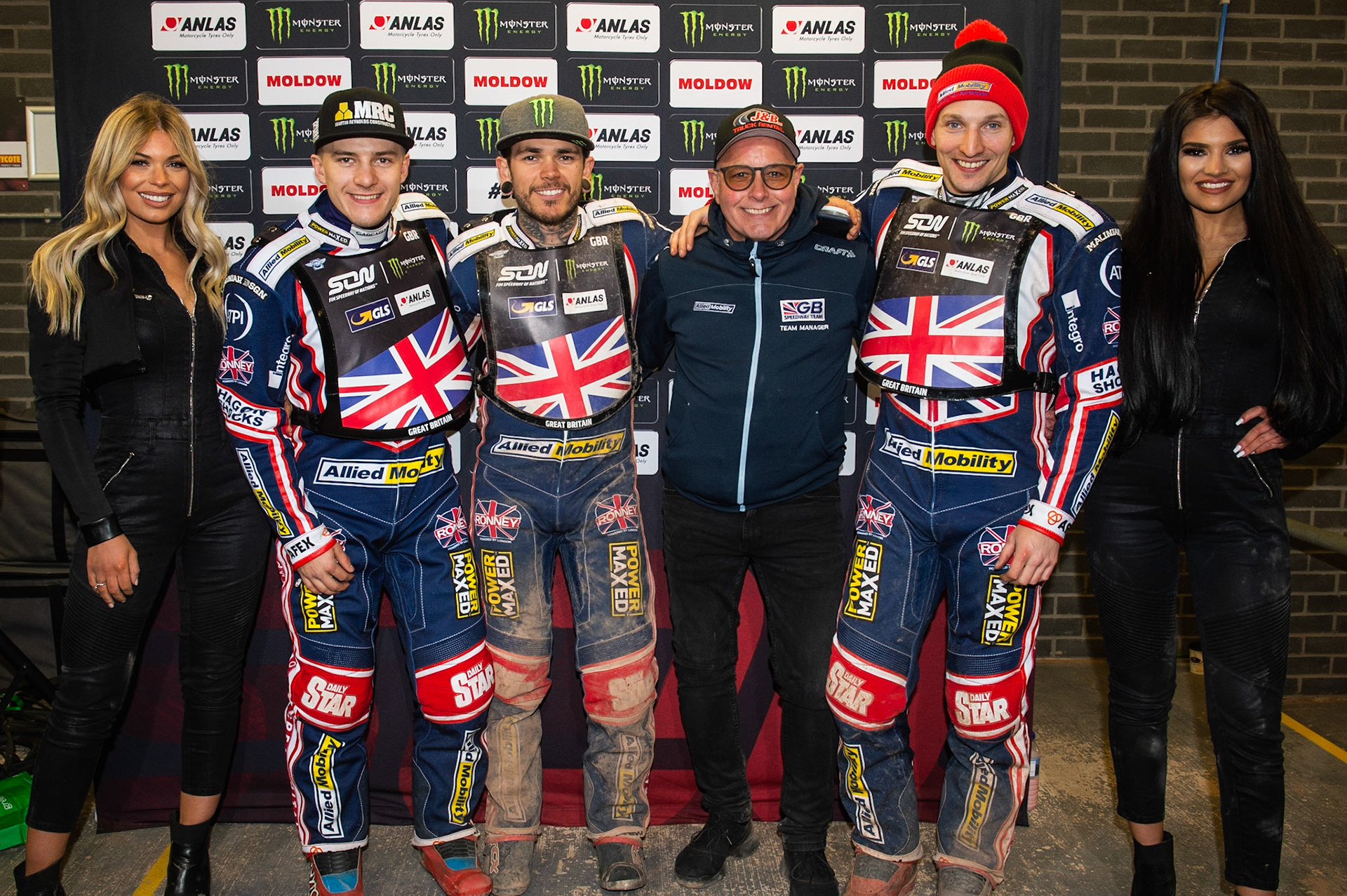 Photo: Ian Charles

Team GB with the monster girls : Robert Lambert, Tai Woffinden, Alun Rossiter, Craig Cook

Monster Energy FIM Speedway Of Nations, Race Off 2, Belle Vue National Speedway Stadium, Manchester 7 May  2019