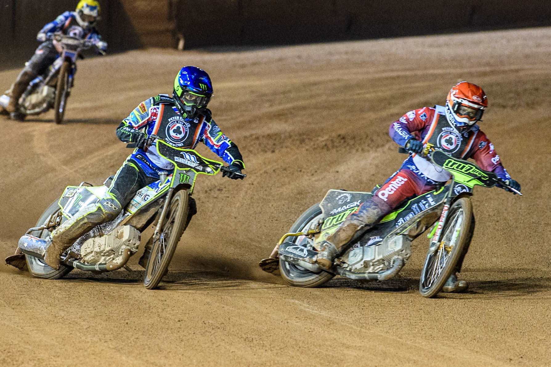 Emil Sayfutdinov in Red rides inside Chris Holder in Blue during the Peter Craven Memorial Trophy at the National Speedway Stadium, Manchester on Monday 17th March 2025. (Photo: Ian Charles | MI News)