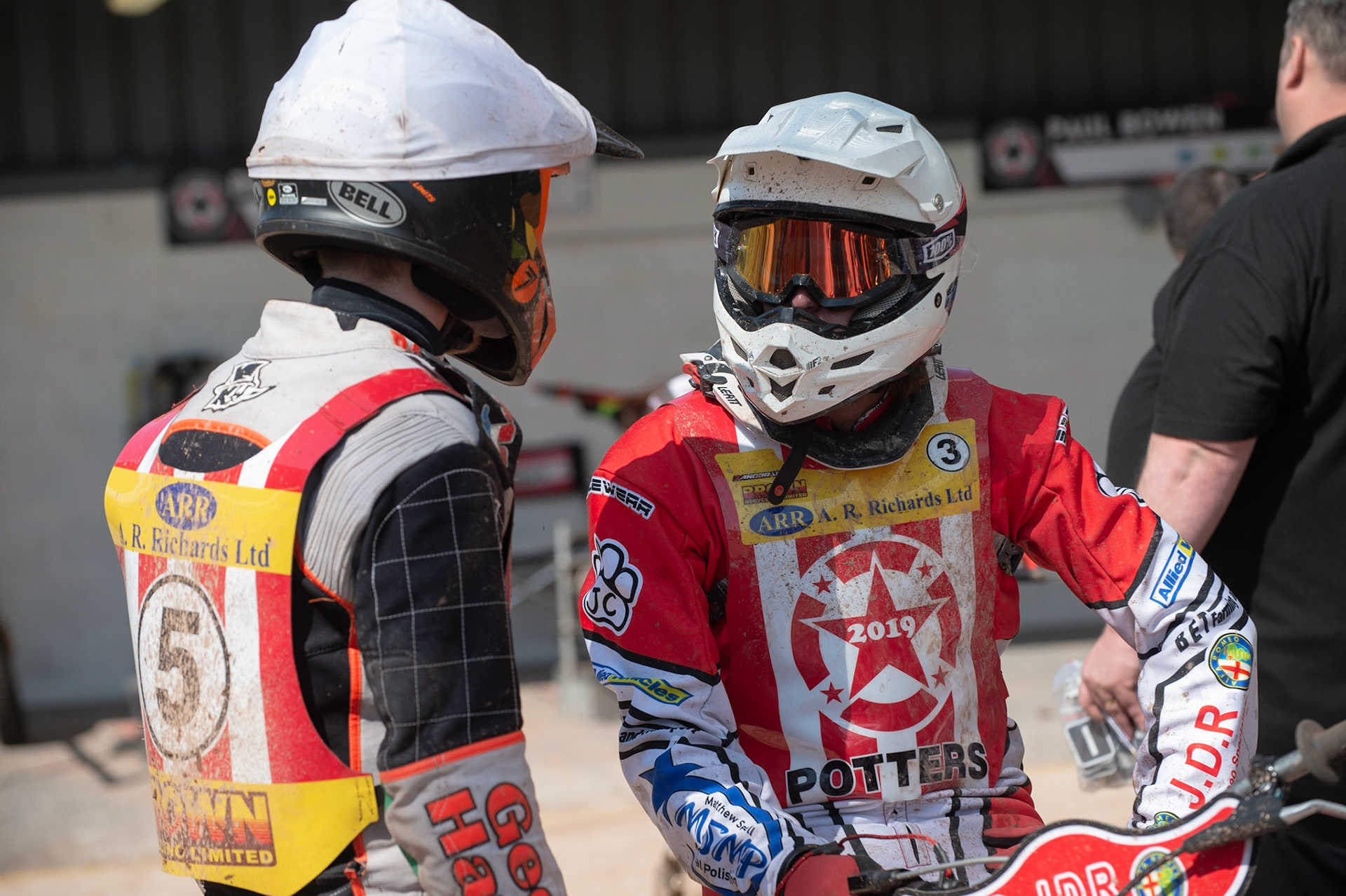 Photo: Ian Charles

Connor Coles (left) passes on some advice to Luke Chessell

Belle Vue Colts v Stoke Potters, National League, Belle Vue National Speedway Stadium, Manchester, Friday 19  April  2019