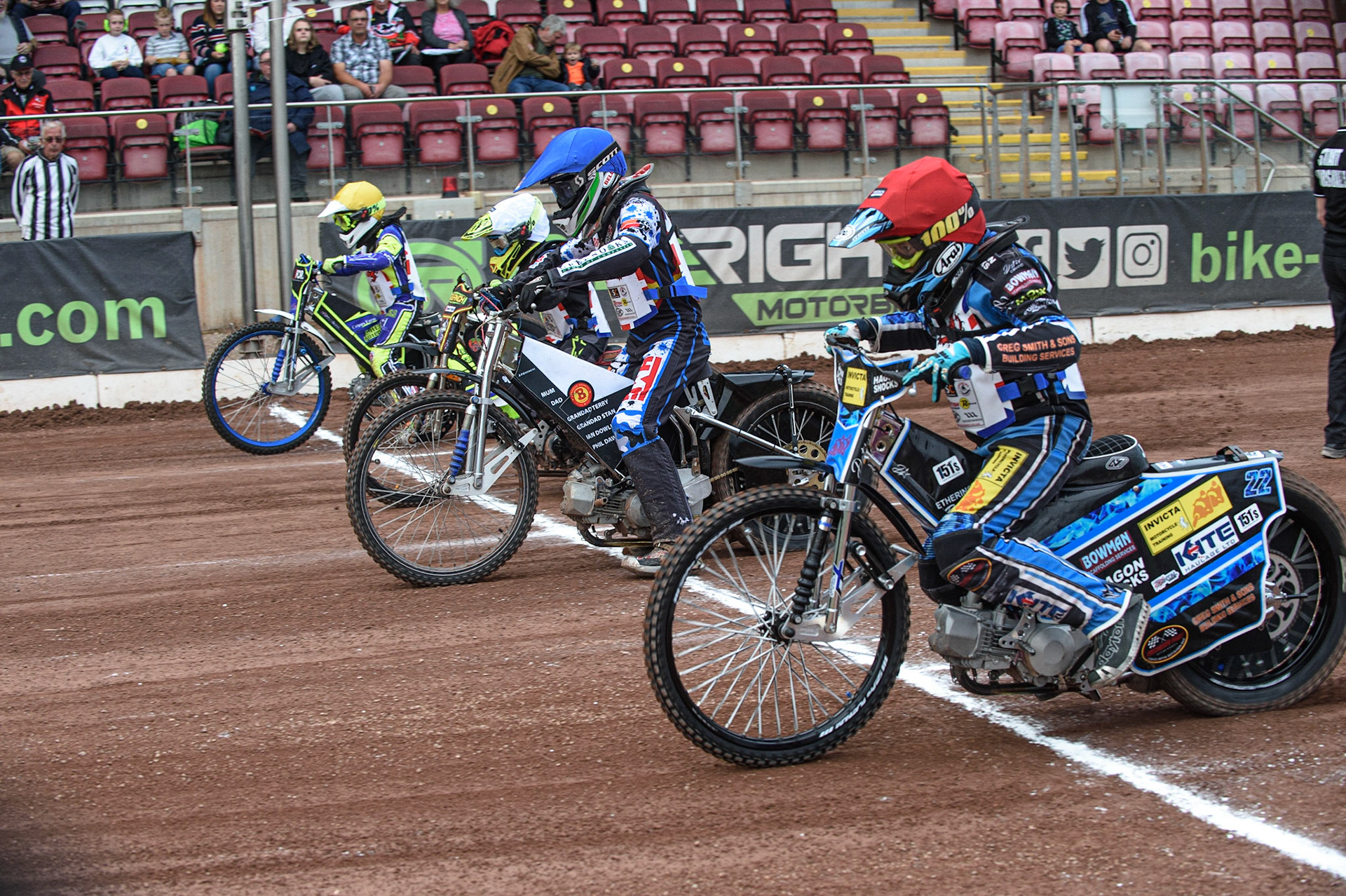 MANCHESTER, UK. AUGUST 2OTH   The start of Heat 8 - Jamie Etherington (Red), Billy Budd  (Blue), Archie Rolph  (White) and Oliver Bovingdon  (Yellow) leave the gateat the National Speedway Stadium, Manchester on Friday 20th August 2021. (Credit: Ian Charles | MI News)