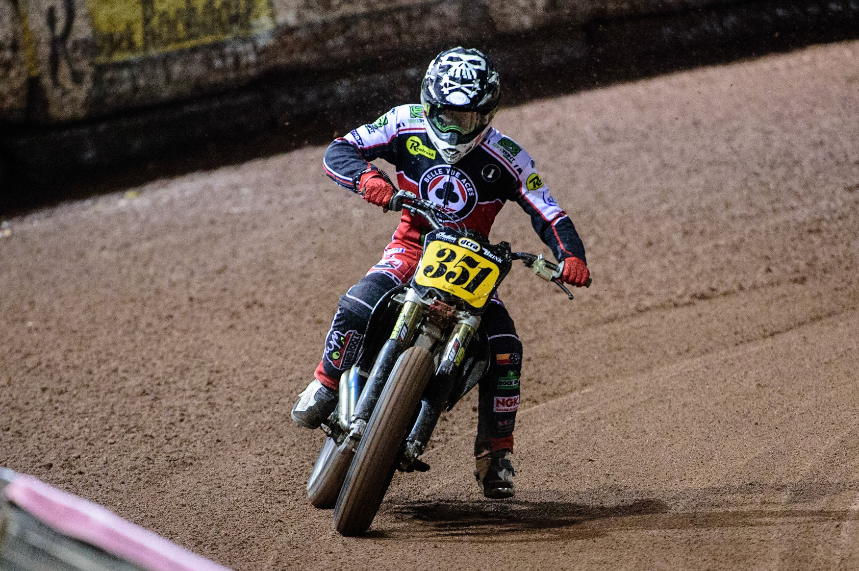 MANCHESTER, UK. OCT 30TH   Dan Bewley (351) in action  during the Manchester Masters Sidecar Speedway and Flat Track Racing at the National Speedway Stadium, Manchester on Saturday 30th October 2021. (Credit: Ian Charles | MI News)