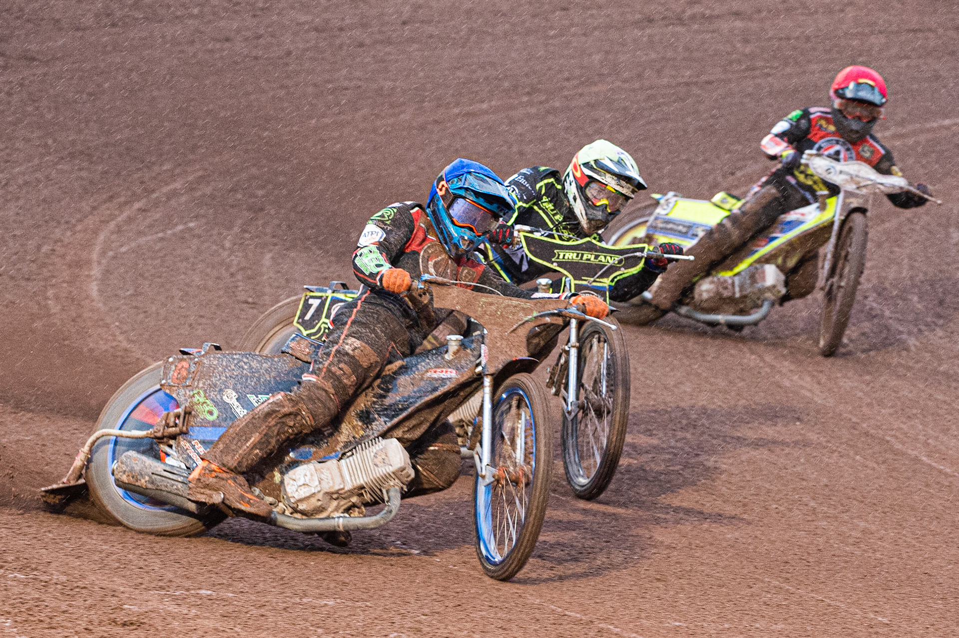 Photo by Ian Charles

Dimitri Bergé  (Blue) outside Jake Allen (White) and Kenneth Bjerre  (Red)


Belle Vue Aces v Ipswich Witches, British Speedway Premiership, Belle Vue National Speedway Stadium, Manchester, Monday 8  July  2019