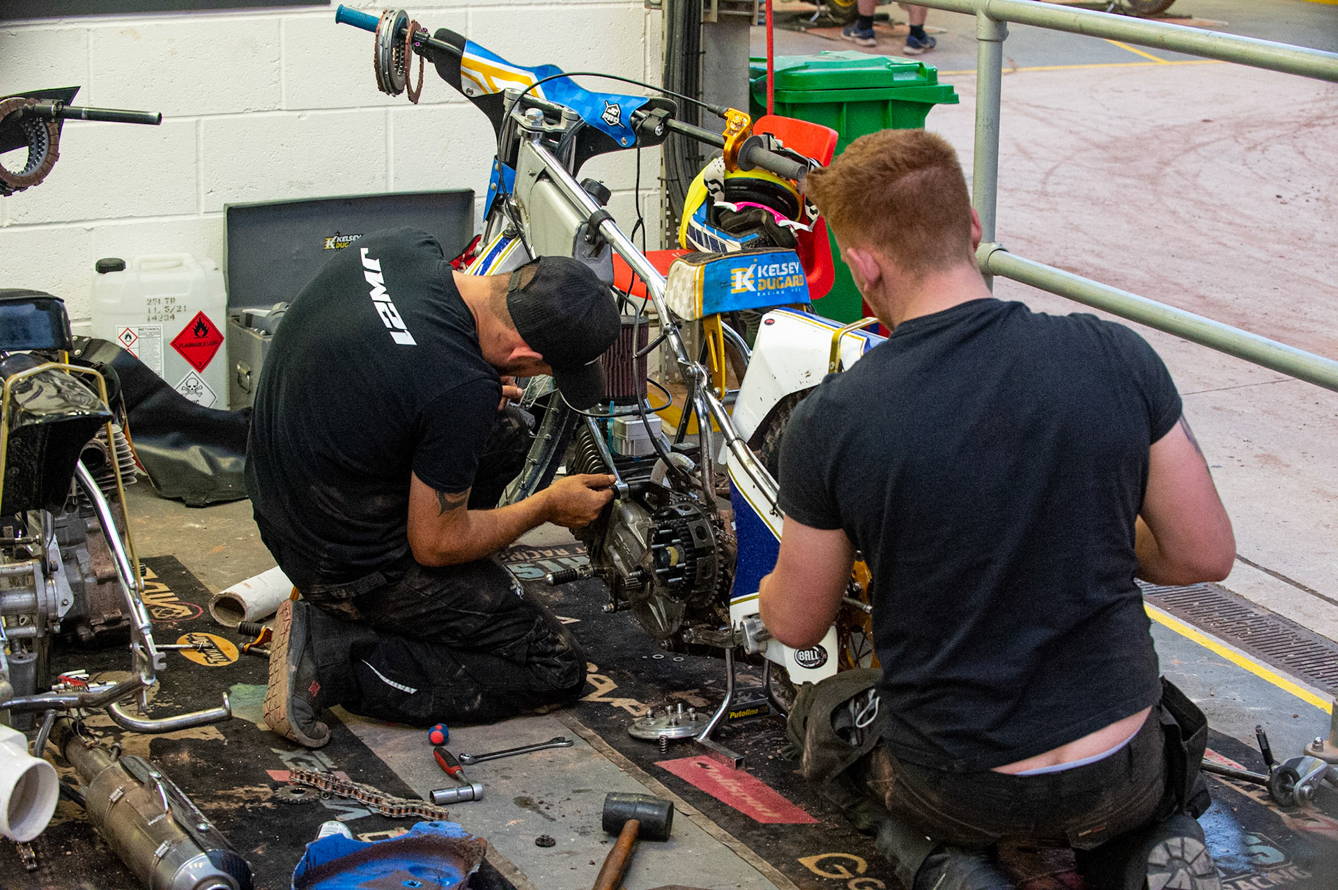 MANCHESTER, UK. JULY 2ND  Kelsey Dugard ’s mechanics rebuilding his bike after his poor start to the meeting during the National Development League match between Belle Vue Colts and Kent Royals at the National Speedway Stadium, Manchester on Friday 2nd July 2021. (Credit: Ian Charles | MI News)