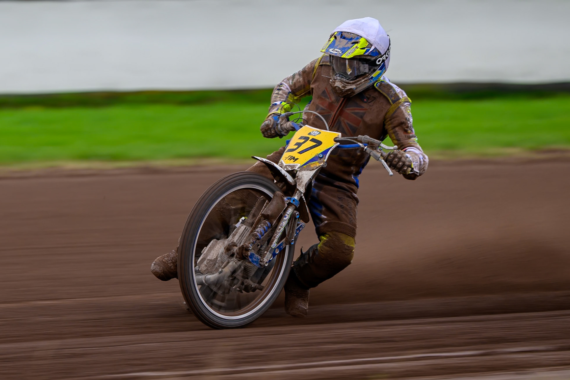Chris Harris (37) of Great Britain in action during the FIM Long Track World Championship Final 4, at the Speed Centre Roden, Netherlands on Sunday 21st September 2025. (Photo: Ian Charles | MI News)during the FIM Long Track World Championship Final 4, at the Speed Centre, Roden on Sunday 21st September 2025. (Photo: Ian Charles | MI News)
