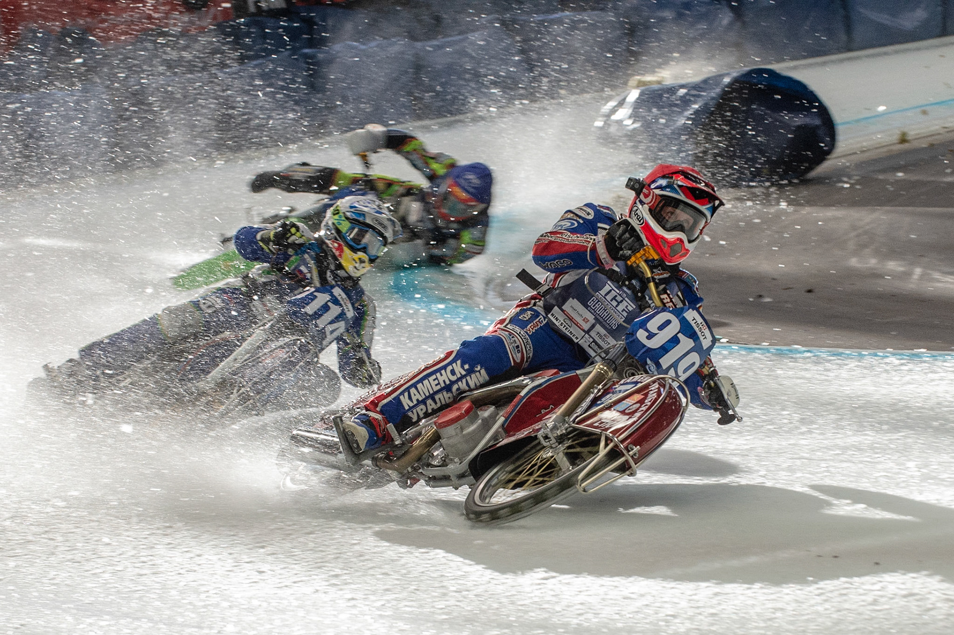 Photo: Ian Charles

Dmitri Khomitsevich (919) leads Dinar Valeev (114) as Johann Weber (33) goes inside the blue line and dislodges a bale 

FIM Ice Speedway Gladiators World Championship, Event 4.1, Max-Aicher-Arena, Inzell, Germany, Saturday 16 March 2019