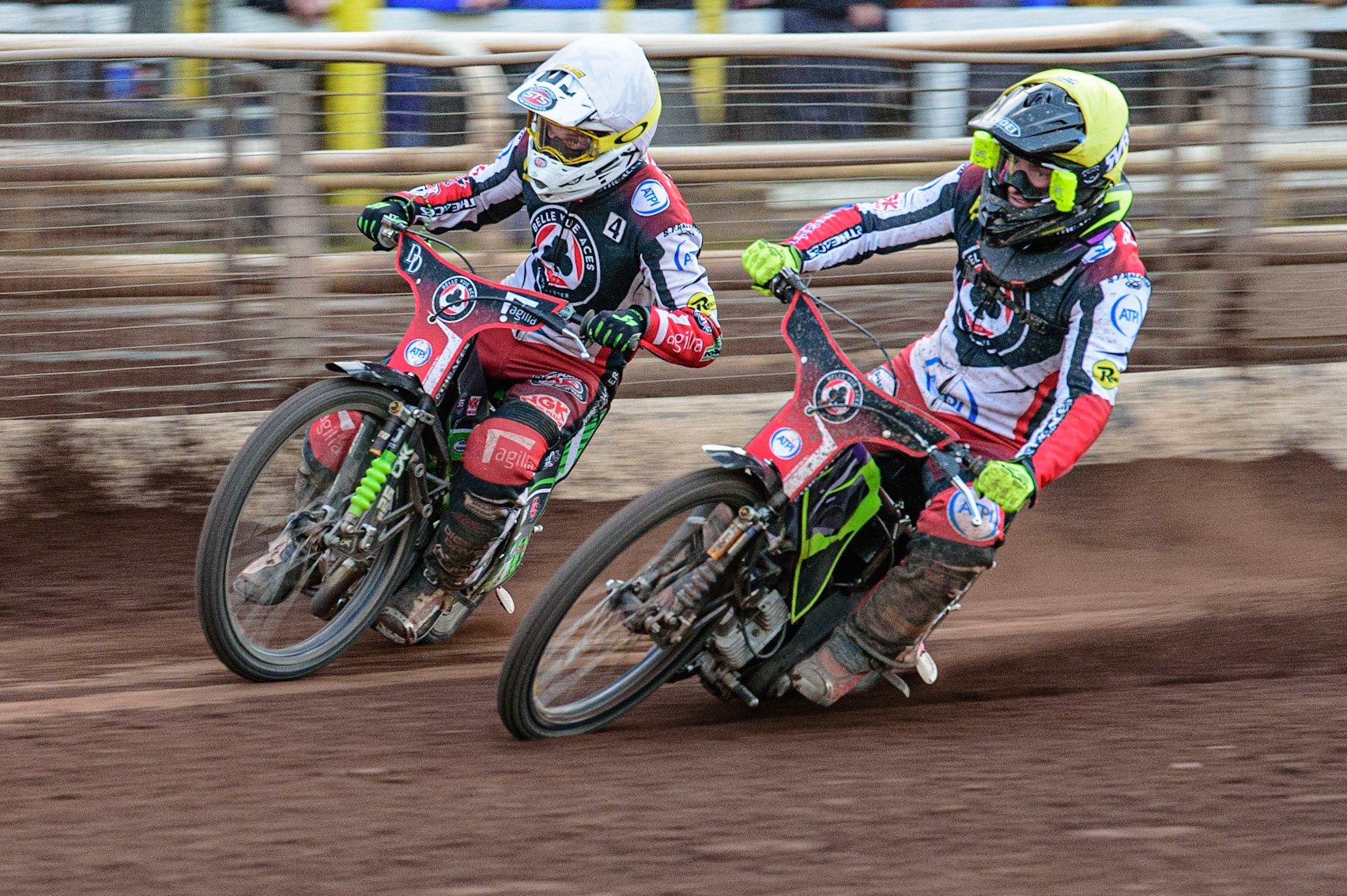SHEFFIELD, UK. MAY 26TH  Charles Wright  (White) and Tom Brennan  (Yellow) in action  during the SGB Premiership match between Sheffield Tigers and Belle Vue Aces at Owlerton Stadium, Sheffield on Thursday 26th May 2022. (Credit: Ian Charles | MI News)
