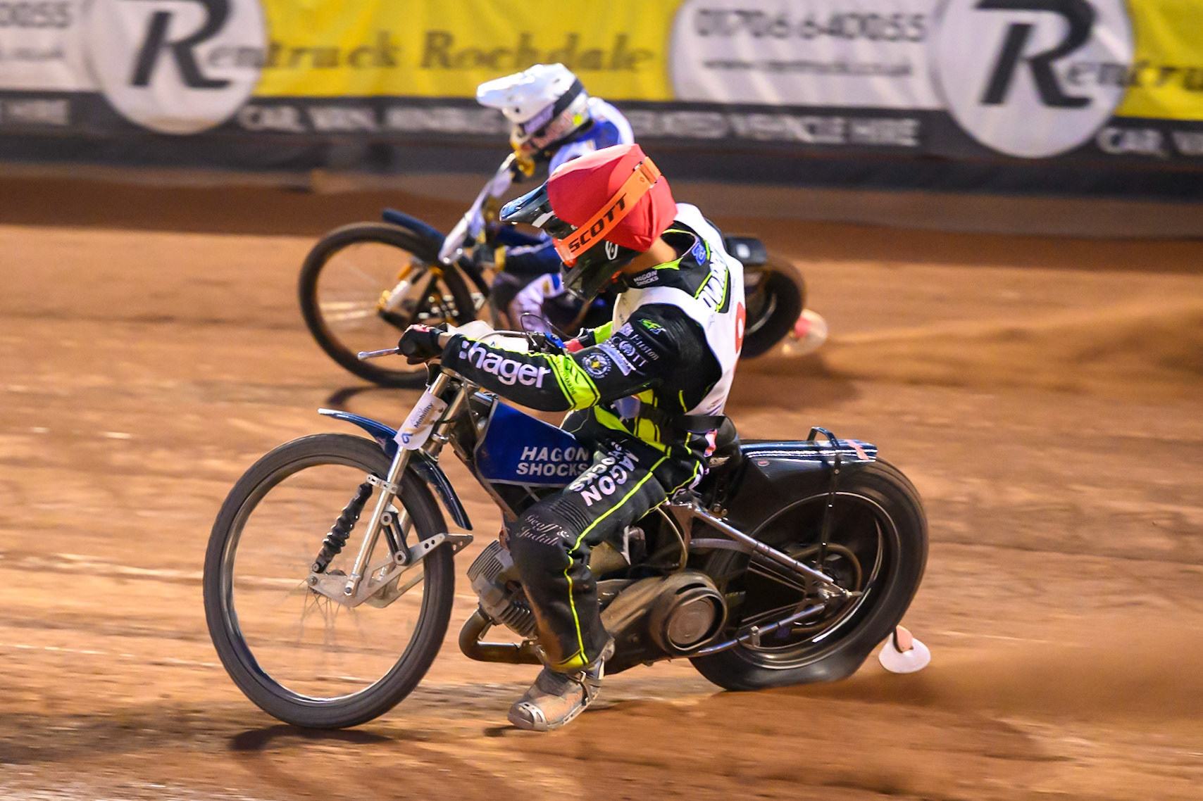 Jason Edwards (9) in Red on the inside of Robert Lambert (4) in White during the Cab Direct British Speedway Championship Final at the National Speedway Stadium, Manchester on Saturday 15th August 2026. (Photo: Ian Charles | MI News)