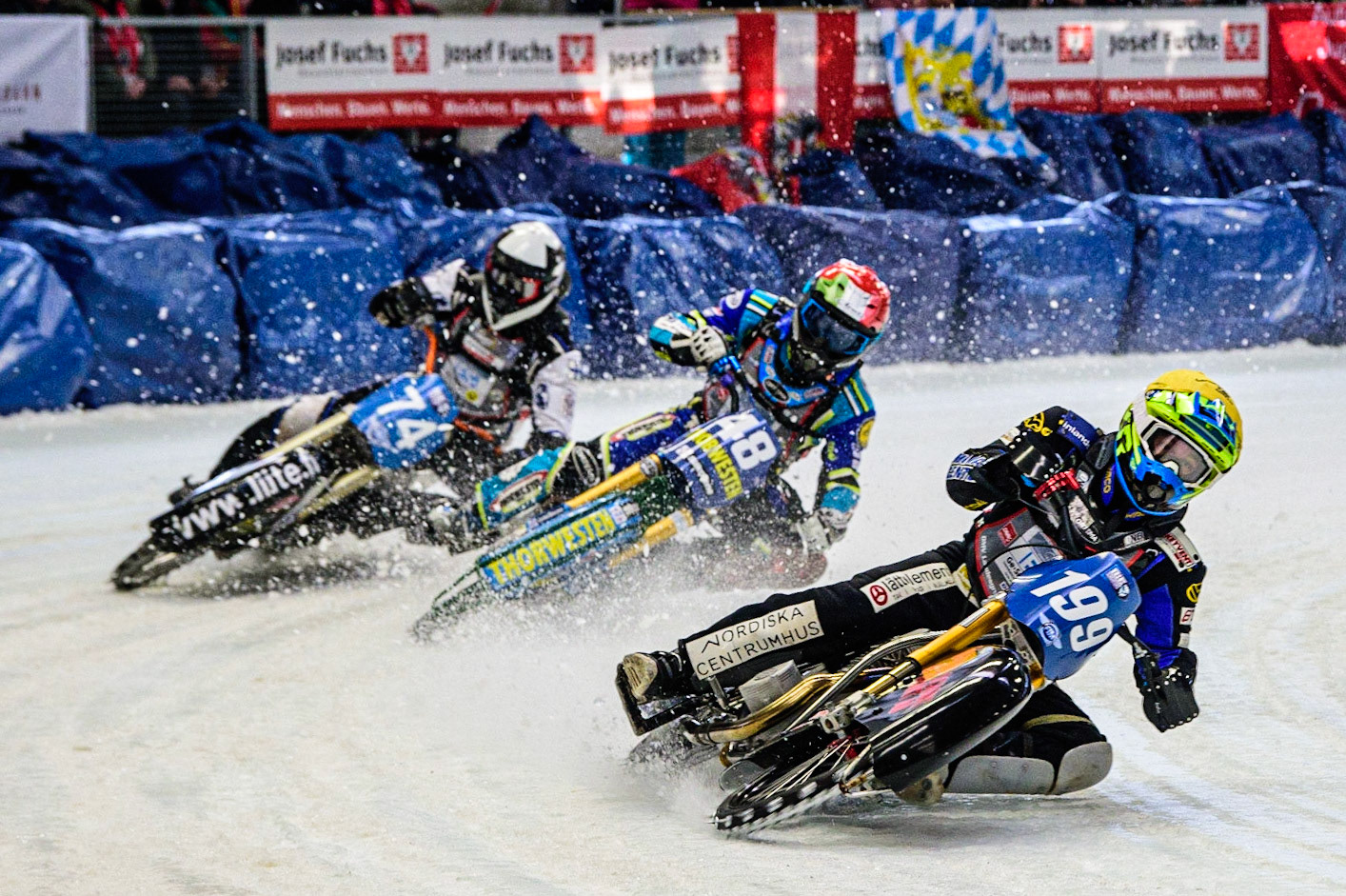 Martin Haarahiltunen (199) (Yellow) leads Luca Bauer (48) (Red) and Mats Järf (74) (White)  during the Ice Speedway Gladiators World Championship Final 2 at Max-Aicher-Arena, Inzell, Germany on Sunday 19th March 2023. (Photo: Ian Charles | MI News)