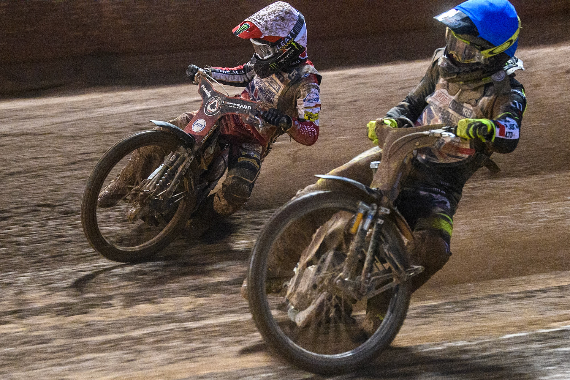 Tom Brennan (Blue) inside Dan Bewley (White) during the Sports Insure British Speedway Final at the National Speedway Stadium, Manchester on Monday 14th August 2023. (Photo: Ian Charles | MI News)