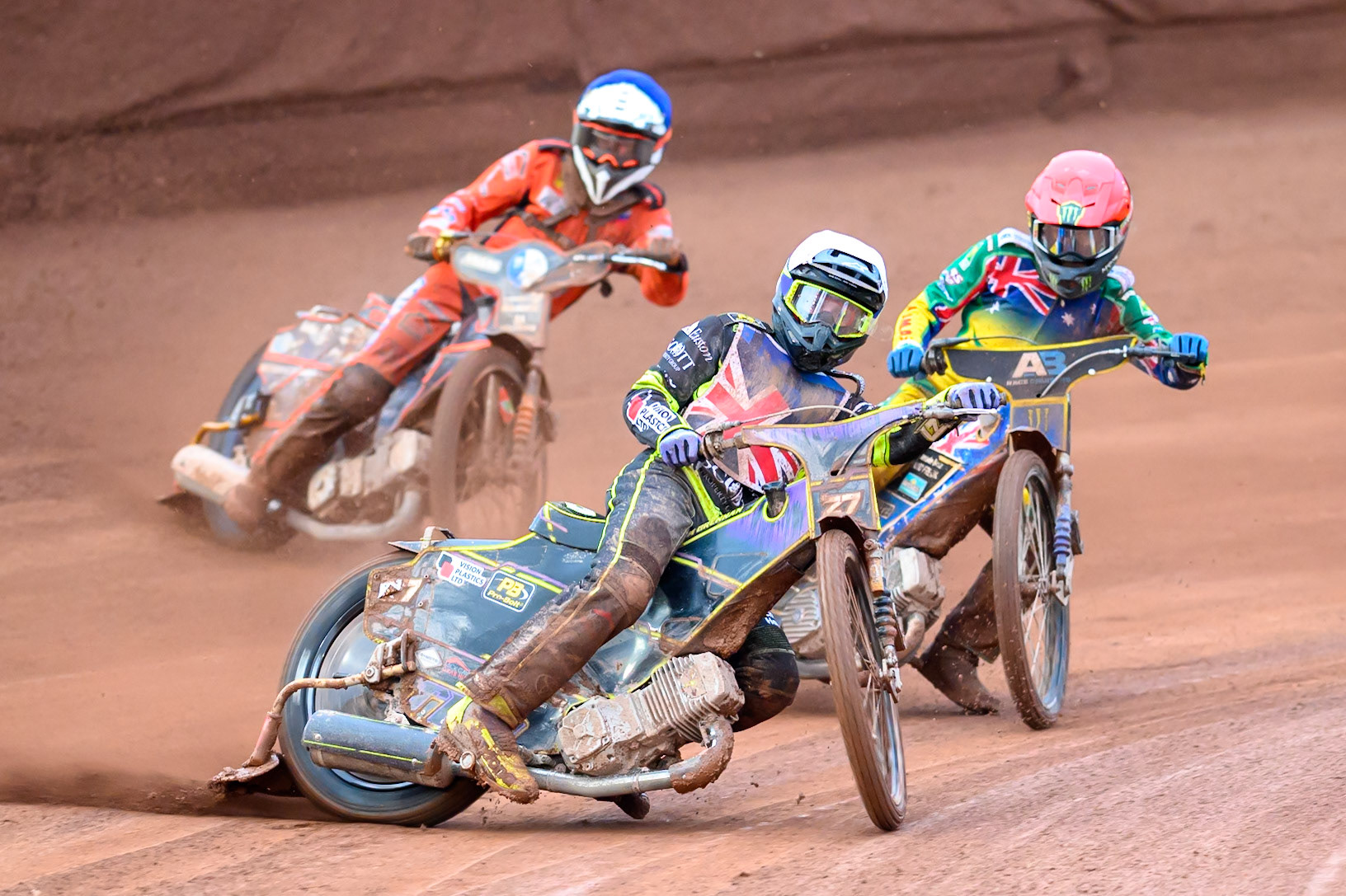 Reserve Tom Brennan of Great Britain in White leading Jack Holder of Australia in Red Sven Cerjak of Slovenia in Blue during the Speedway GP Qualifying Round 3 at Allied Ashfield Stadium, Glasgow on Saturday 30th May 2026. (Photo: Ian Charles | MI News)