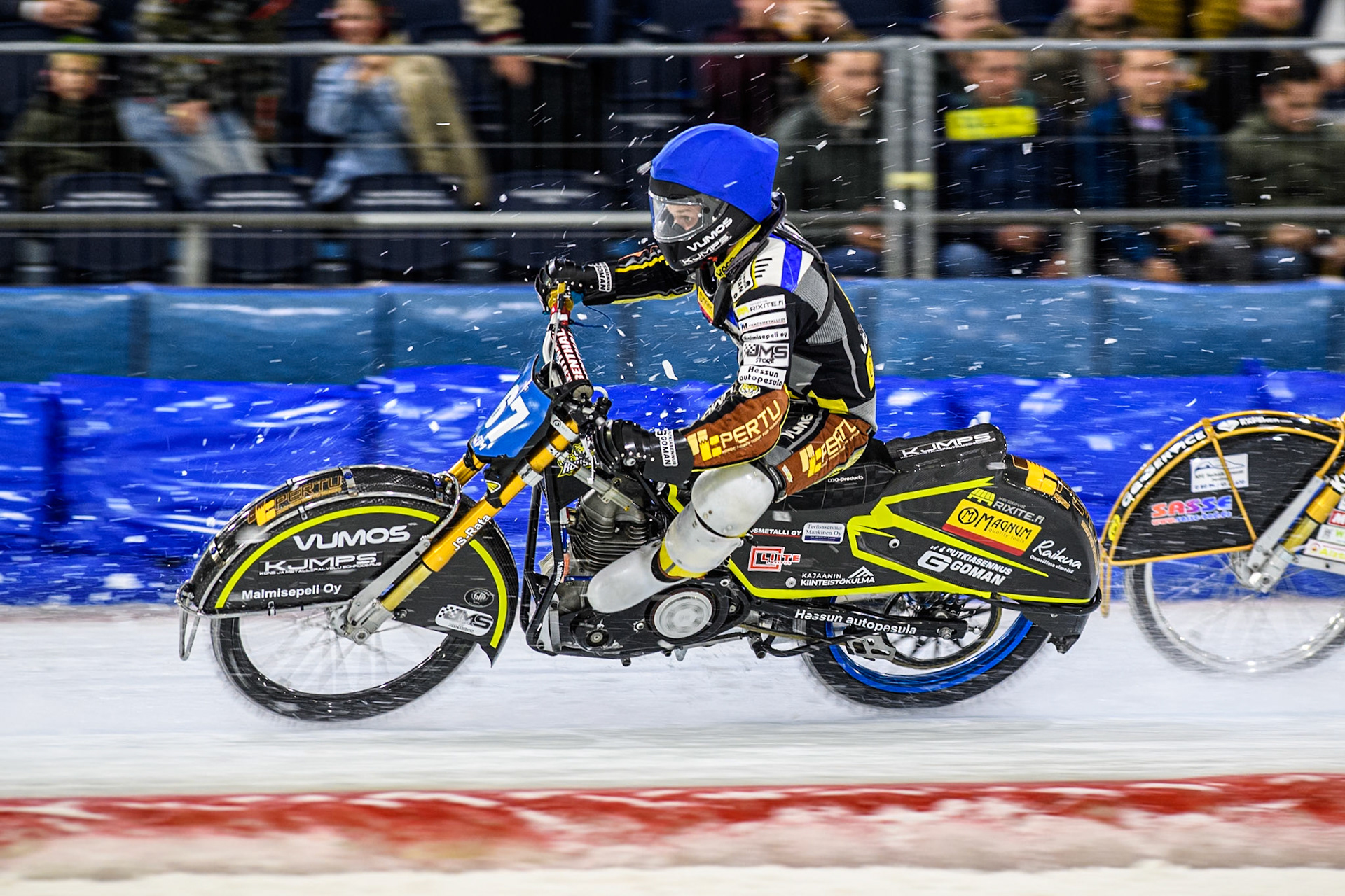 Heikki Huusko (67) of Finland in action during the FIM Ice Speedway Gladiators World Championship, Final 3 at the Ice Stadium, Thialf, Heerenveen on Saturday 5th April 2025. (Photo: Ian Charles | MI News)