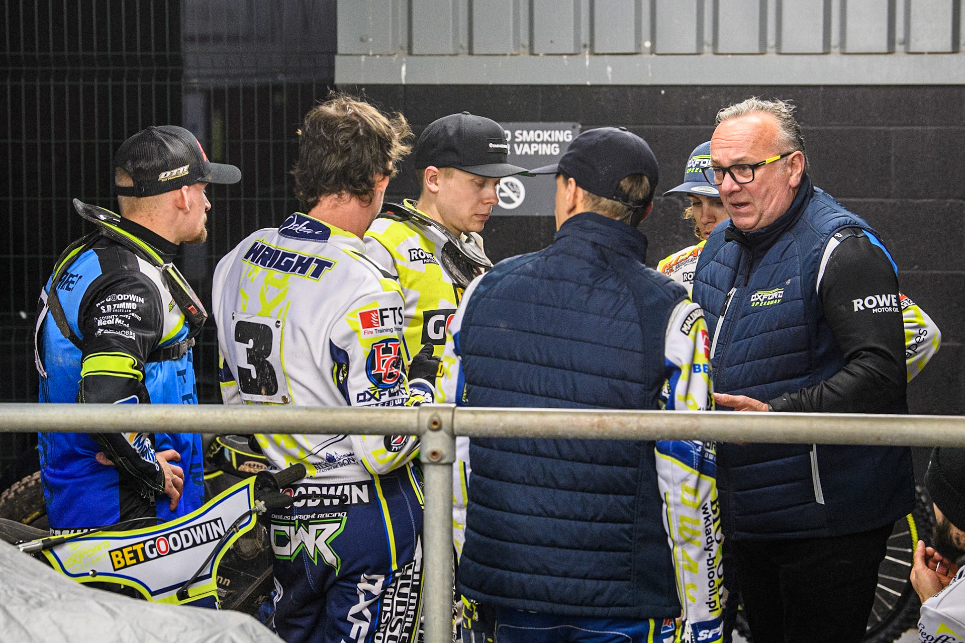 Oxford BetGoodwin Spires team meeting during the interval during the Rowe Motor Oil Premiership match between Belle Vue Aces and Oxford Spires at the National Speedway Stadium, Manchester on Monday 14th April 2025. (Photo: Ian Charles | MI News)