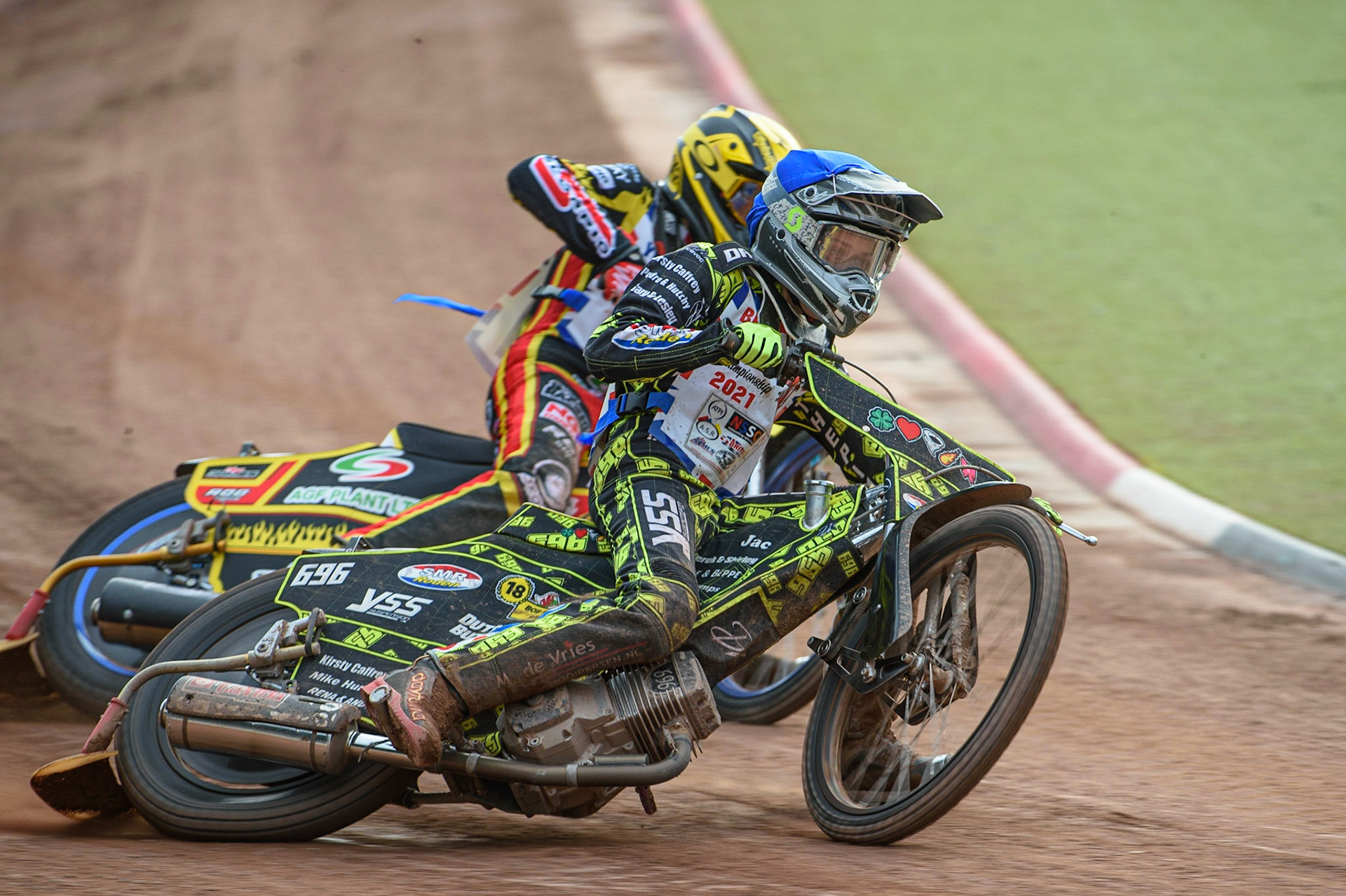 MANCHESTER, UK. MAY 28TH   Ace Pijper (Blue) leads Max James  (Yellow) during the British Junior Championship at the National Speedway Stadium, Manchester on Friday 28th May 2021. (Credit: Ian Charles | MI News)