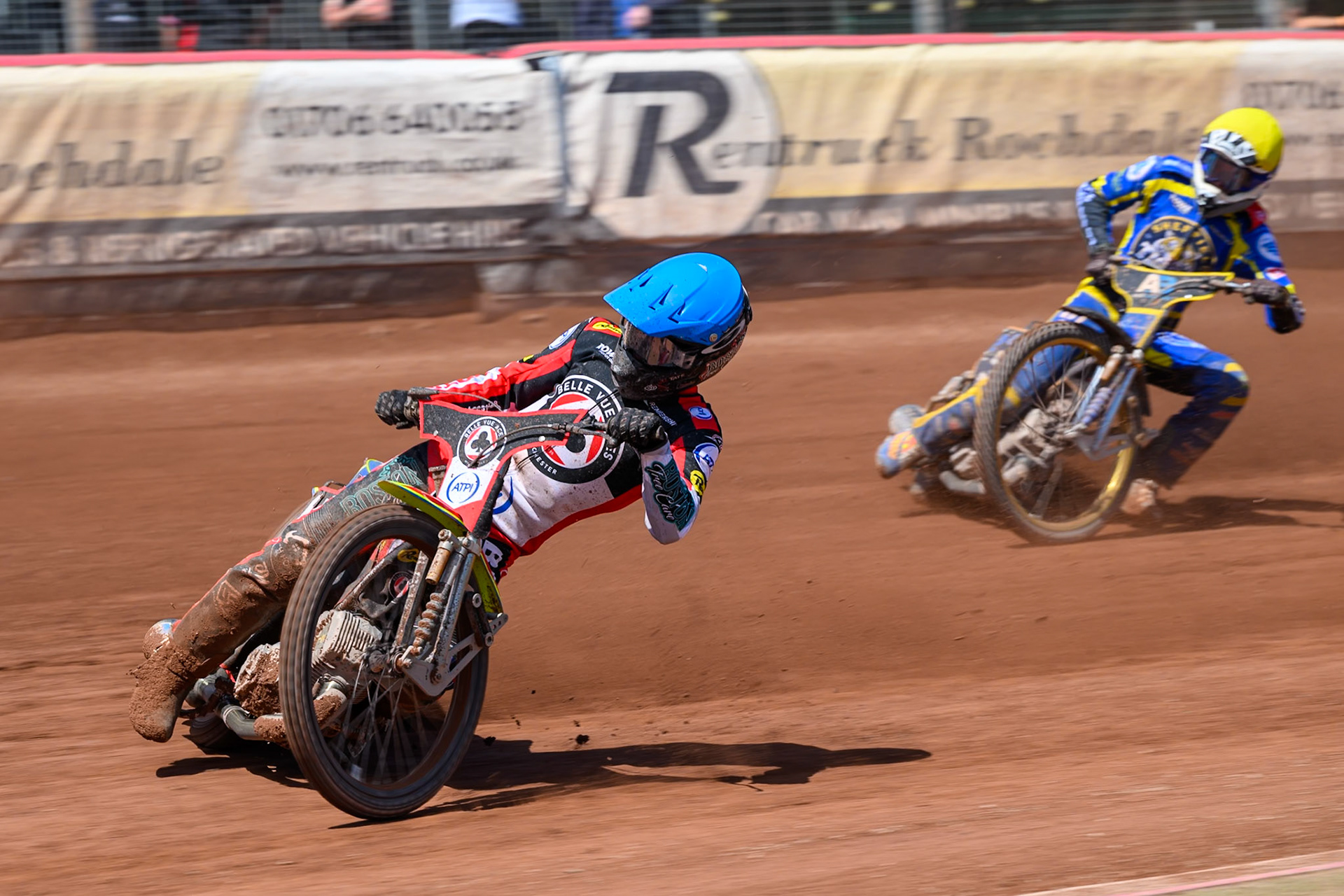 Tate Zischke of Belle Vue Aces in Blue leading Anders Rowe of Sheffield Tigers  in Yellow during the Rowe Motor Oil Premiership match between Belle Vue Aces and Sheffield Tigers at the National Speedway Stadium, Manchester on Monday 25th May 2026. (Photo: Ian Charles | MI News)