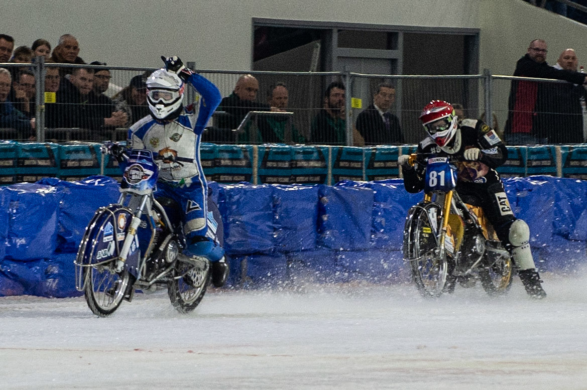 Photo: Ian Charles

Konstantin Kolenkin (Blue) celebrates as he crosses the finish line to win the final ahead of Jimmy Olsén (Red)

Roelof Thijs Bokaal, Ice Rink Thialf, Heerenveen, Netherlands Friday  29  March  2019