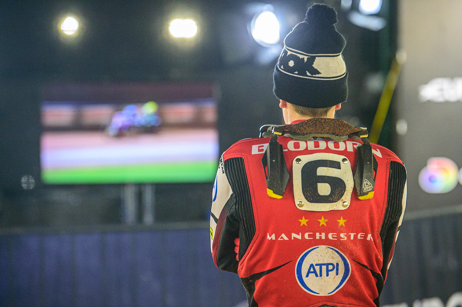 Norick Blodorn  watches the meeting coverage on the big screen in the Eurosport studio during the SGB Premiership Semi Final 2nd Leg between Belle Vue Aces and Ipswich Witches at the National Speedway Stadium, Manchester on Monday 3rd October 2022. (Credit: Ian Charles | MI News)