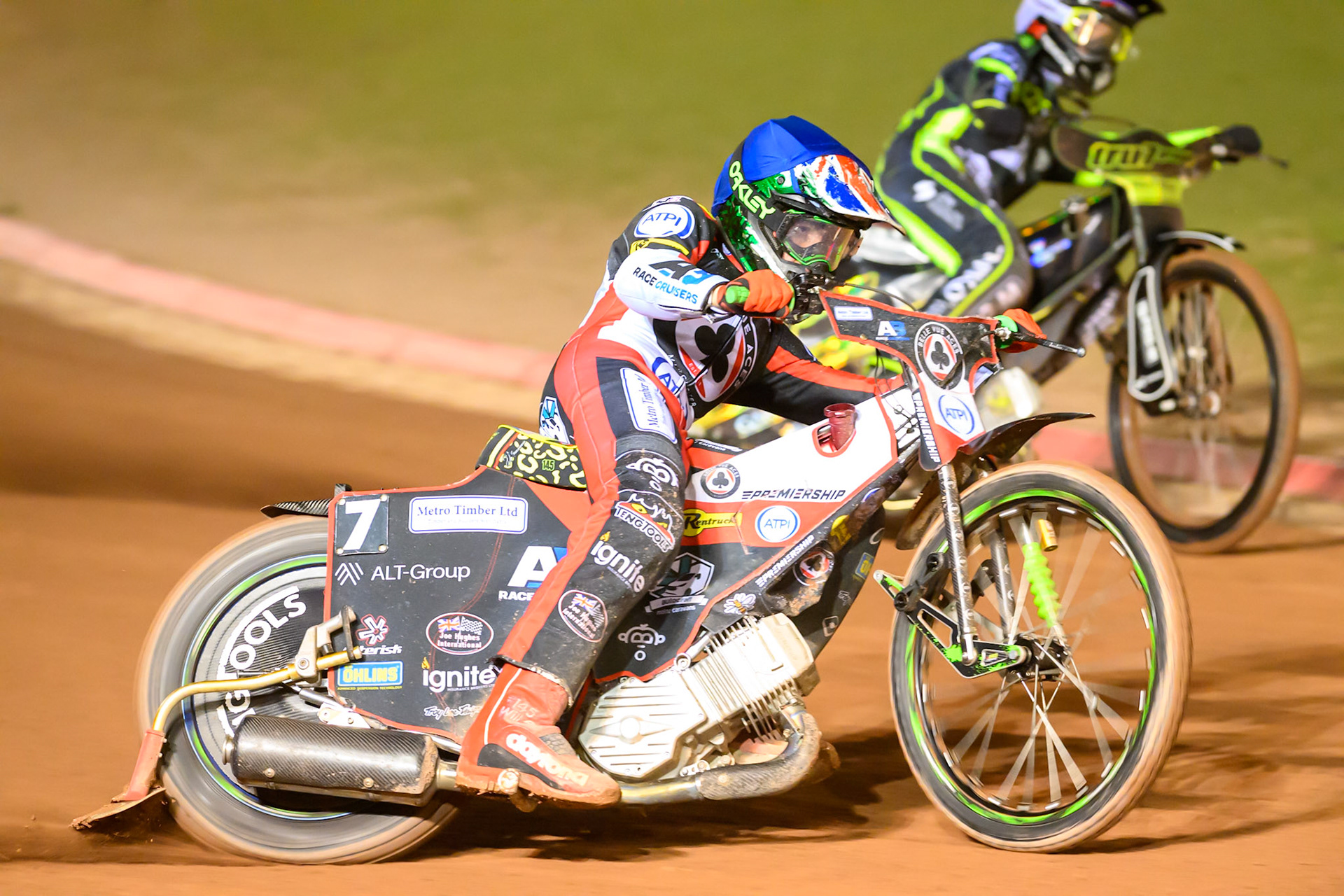William Cairns of Belle Vue Aces on the outside of Tobias Musielak of Ipswich Witches in White during the Rowe Motor Oil Premiership Play Off Semi Final 2nd leg match between Belle Vue Aces and Ipswich Witches at the National Speedway Stadium, Manchester on Monday 28th September 2026. (Photo: Ian Charles | MI News)