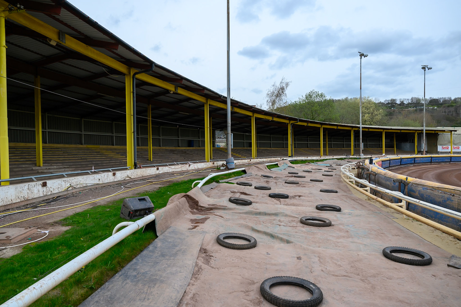 Owlerton Stadium during the Knockout Cup Northern Section match between Sheffield Tigers and Belle Vue Aces at Owlerton Stadium, Sheffield on Thursday 2nd April 2026. (Photo: Ian Charles | MI News)