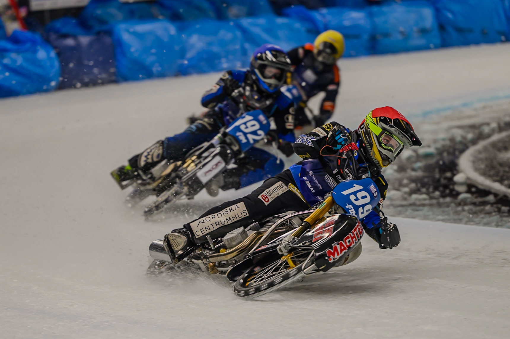 Martin Haarahiltunen (199) of Sweden in Red leading Niclas Svensson (192) of Sweden  in Blue and Sebastian Reitsma (125) of The Netherlands  in Yellow during the Ice Speedway Gladiators World Championship Final 1 at Max-Aicher-Arena, Inzell on Saturday 14th March 2026. (Photo: Ian Charles | MI News)