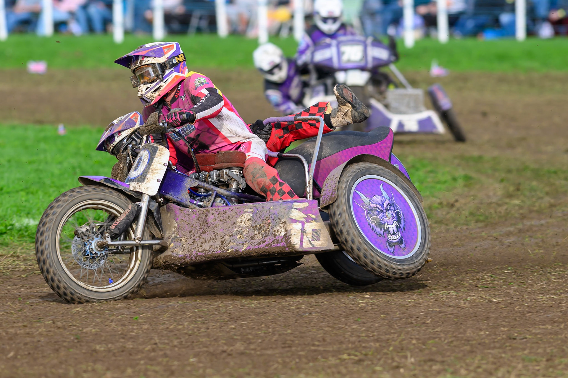 British Masters 1000cc Sidecars: Clint Blondell/Lewis Davies (10) leading Simon Beaney/Brook Fowler (76) during the British Masters Grasstrack Championship at Lower Marsh Farm, Much Hoole, Preston in Lancashire, England on Sunday 13th September 2026. (Photo: Ian Charles | MI News)