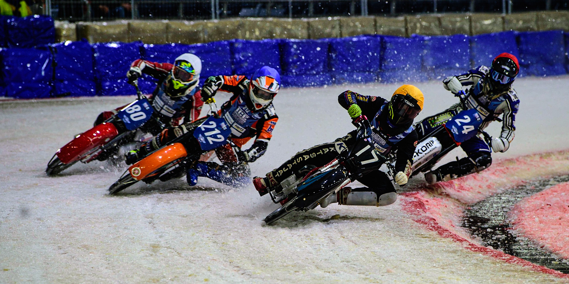 HEERENVEEN, NL.  Henri Ahlbom (17)(Yellow) leads Lukas Hutla (212) (Blue) Jiri Wildt (80) (White) and Max Koivula (24) (Red)  during the FIM Ice Speedway Gladiators World Championship Final 4 at Ice Rink Thialf, Heerenveen on Sunday  3 April 2022. (Credit: Ian Charles | MI News)
