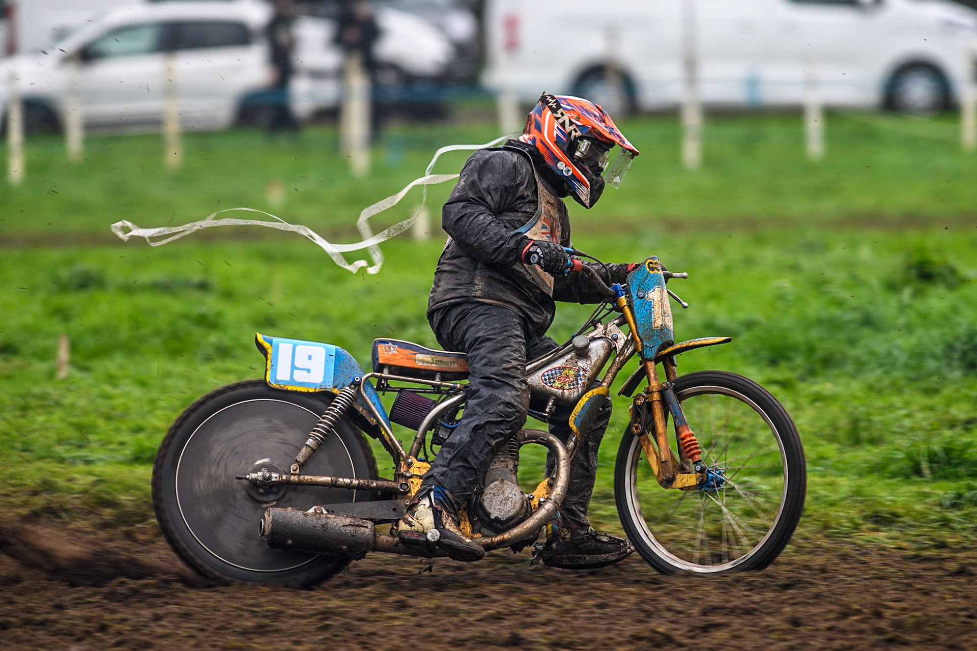 Dave Mears (19) in action in the 350cc Upright Class having put overalls over his kevlars during the ACU British Upright Championships at Woodhouse Lance, Gawsworth, Cheshire on Sunday 8th September 2024. (Photo: Ian Charles | MI News)