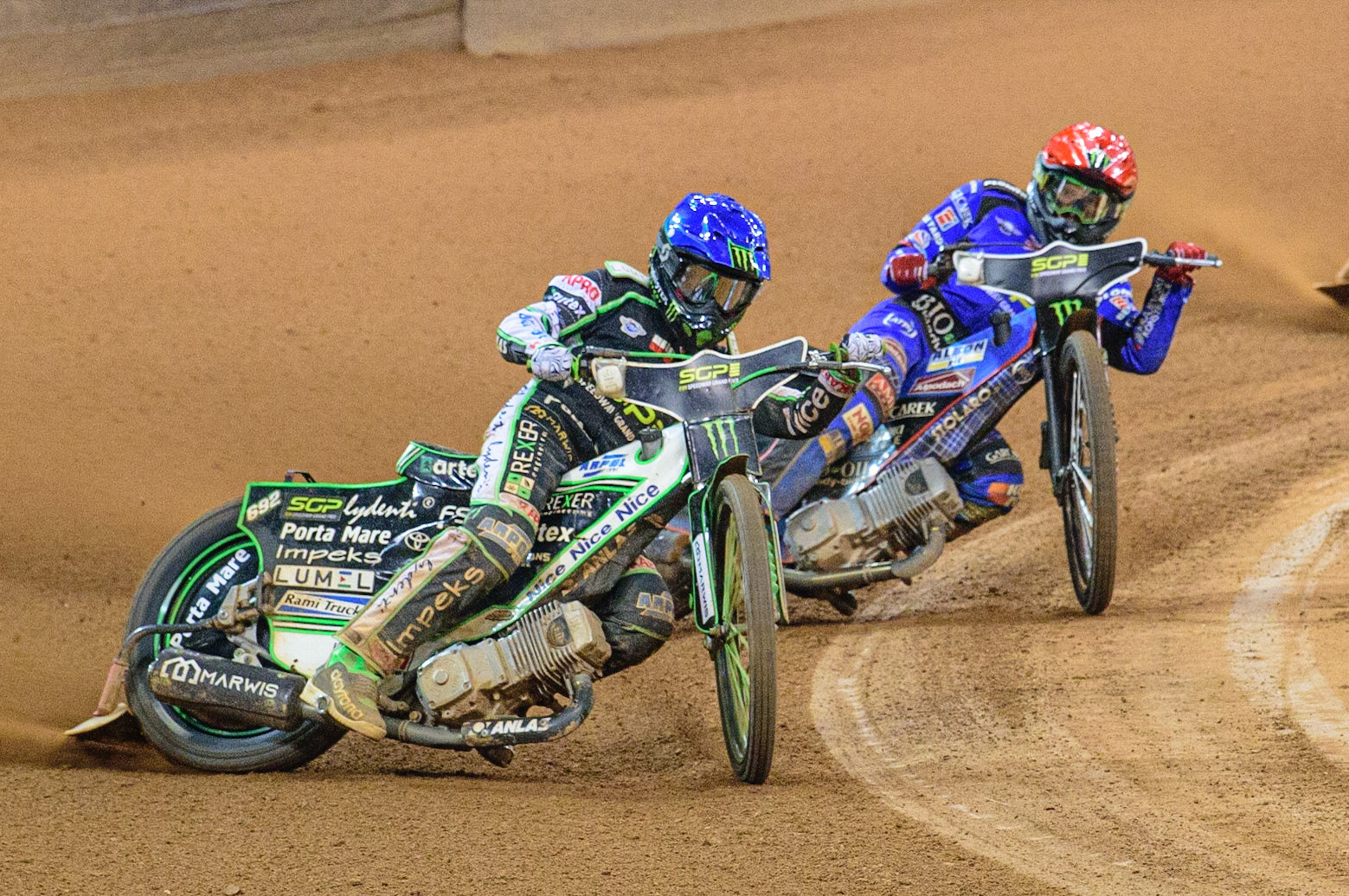 Semi Final 1: Patryk Dudek (692) (Blue) leads Dan Bewley (99) (Red)  during the FIM  Speedway Grand Prix of Great Britain at the Principality Stadium, Cardiff on Saturday 13th August 2022. (Credit: Ian Charles | MI News