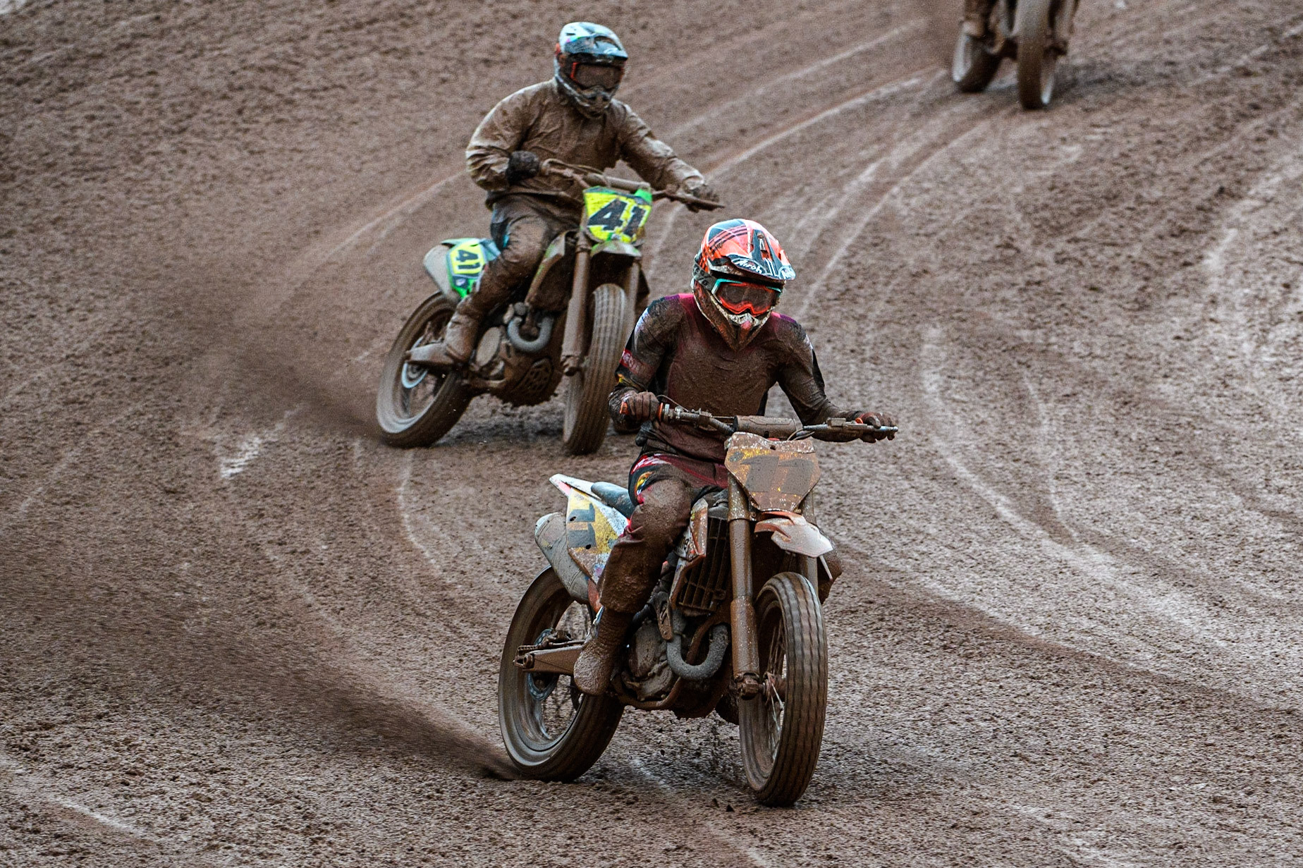 Giacomo Bossetti (11) from Italy leads Sébastien Jeanpierre (41) from France during the FIM World Flat Track Championship Round 1 at the National Speedway Stadium, Manchester on Saturday 5th August 2023. (Photo: Ian Charles | MI News)