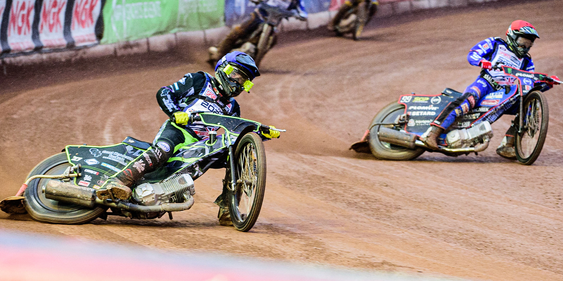 Tom Brennan (Blue) leads Dan Bewley  (Red) during the Sports Insure British Speedway Championship Final at the National Speedway Stadium, Bellevue, Manchester, England on Monday 1st August 2022. (Photo by: Ian Charles | MI News)