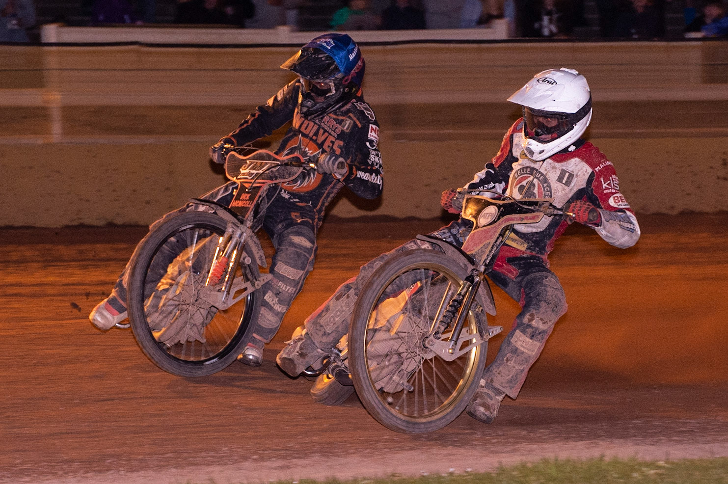 Photo by Ian Charles:

Max Fricke (White) inside Sam Masters (Blue)

Wolverhampton Wolves v Belle Vue Aces, British Speedway Premiership 22 April 2019