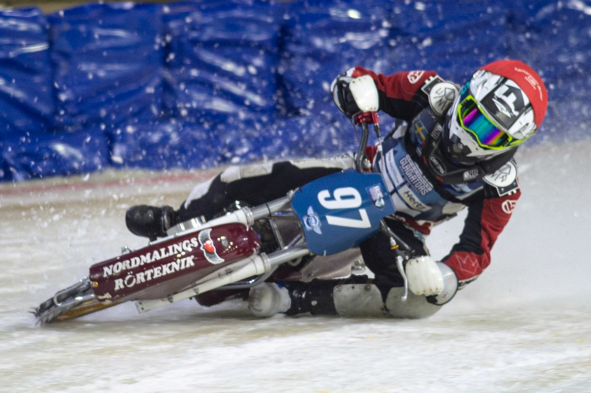 HEERENVEEN, NL. Ove Ledström (97)  in action during the FIM Ice Speedway Gladiators World Championship Final 3 at Ice Rink Thialf, Heerenveen on Saturday  2 April 2022. (Credit: Ian Charles | MI News)