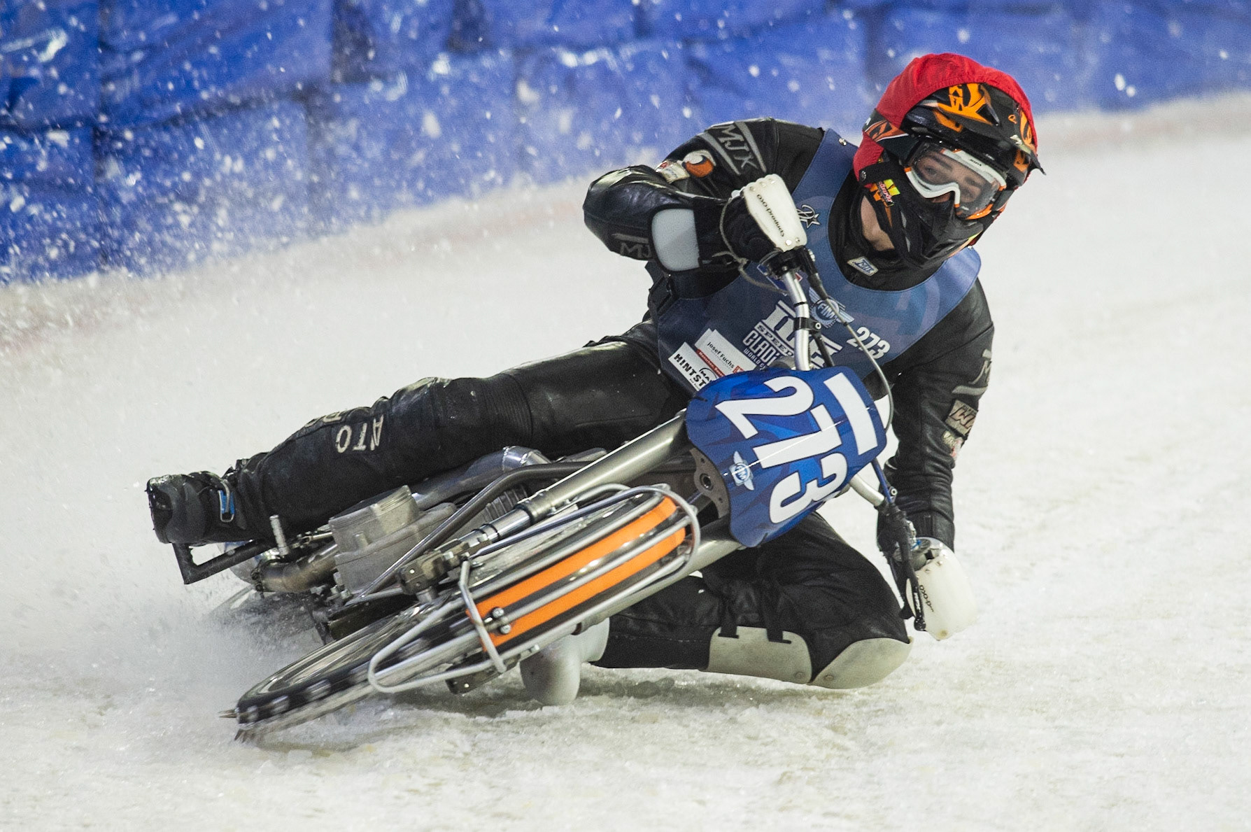 Photo: Ian Charles

Jimmy Tuinstra (273) in action 

FIM Ice Speedway Gladiators World Championship, Event 5.1, Ice Rink Thialf, Heerenveen, Netherlands Saturday  30  March  2019