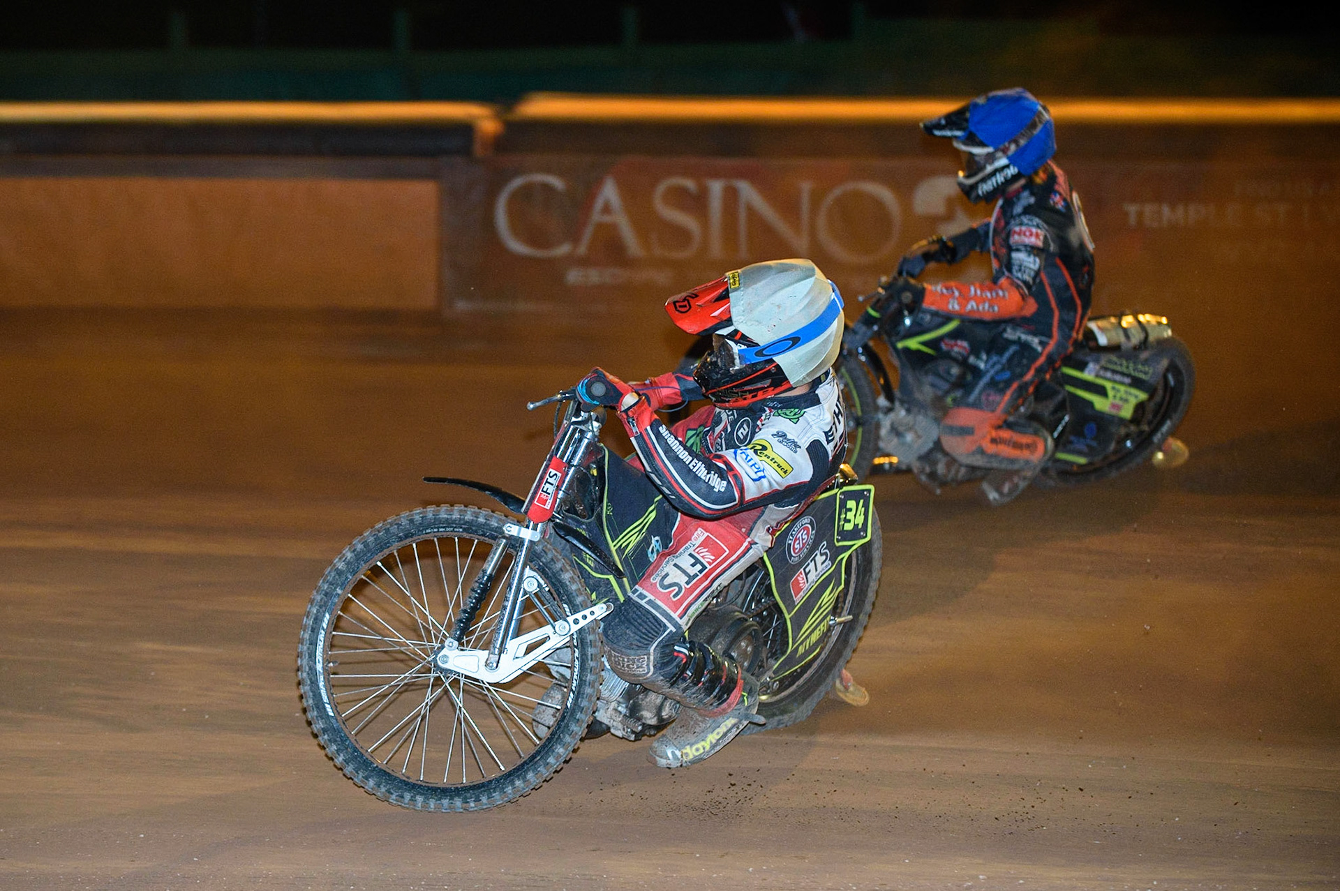 WOLVERHAMPTON, UK. AUGUST 30TH. Jye Etheridge (White) inside Leon Flint  (Blue) during the SGB Premiership match between Wolverhampton Wolves and Belle Vue Aces at Monmore Green Stadium, Wolverhampton on Monday 30th August 2021. (Credit: Ian Charles | MI News)