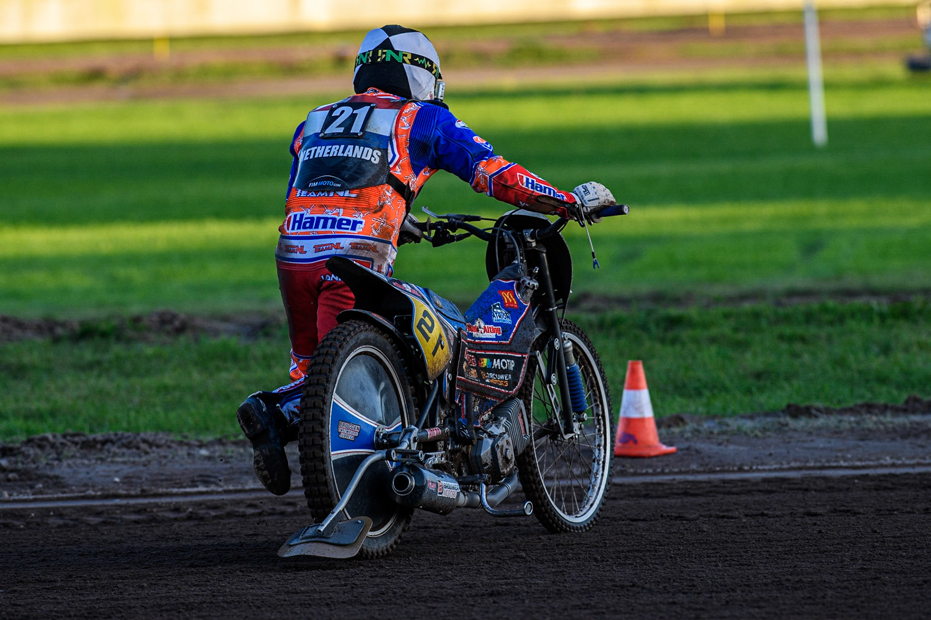 Jannick de Jong pushes his bike off the track after his fall during the FIM Long Track Of Nations event at the Speed Centre Roden on Sunday 24th September 2023. (Photo: Ian Charles | MI News)