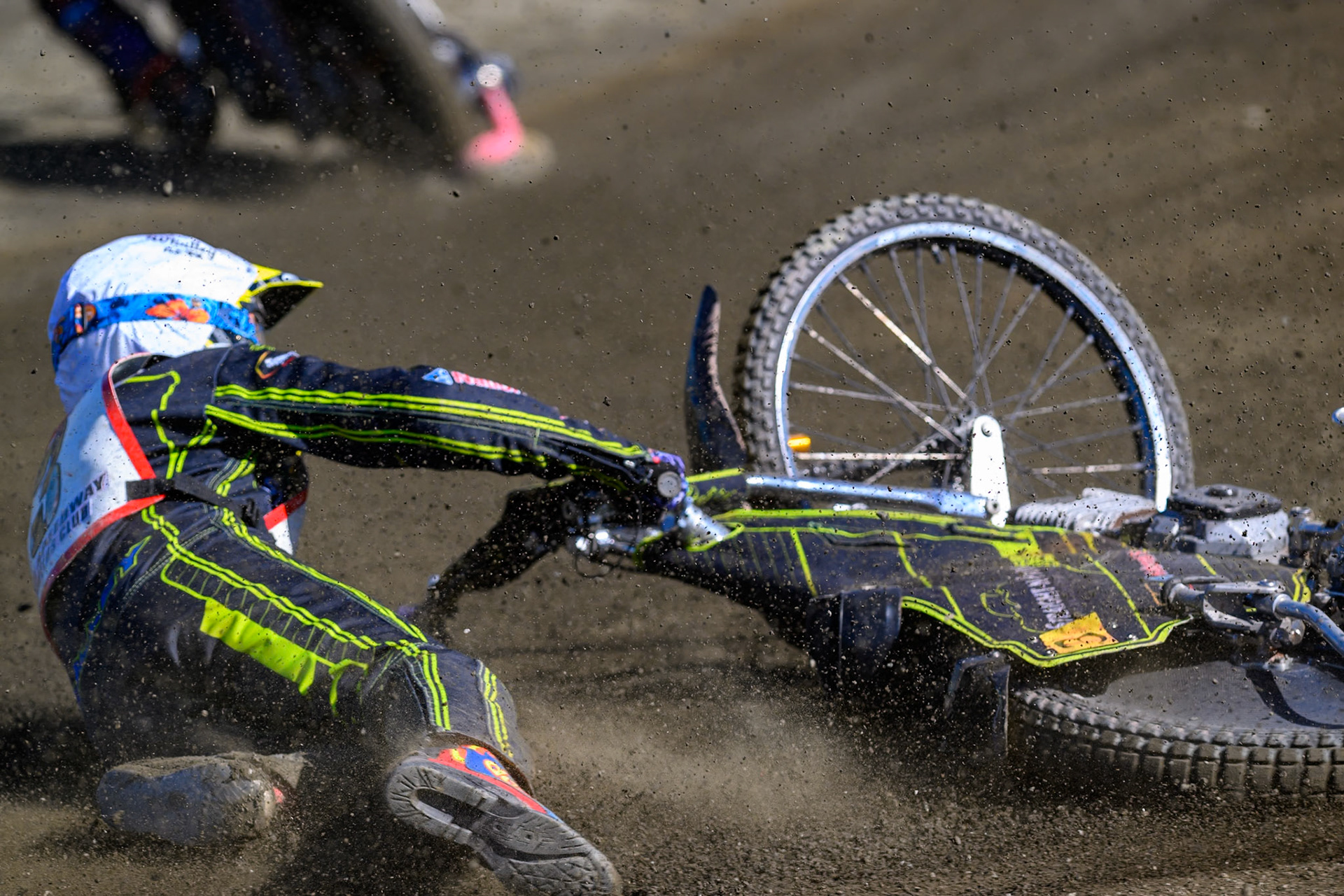 Ben Whalley of Stoke Potters comes to grief during the National Development League Challenge match between Buxton Bulls and Stoke Potters at Hi-Edge Speedway, Buxton on Sunday 24th May 2026. (Photo: Ian Charles | MI News)