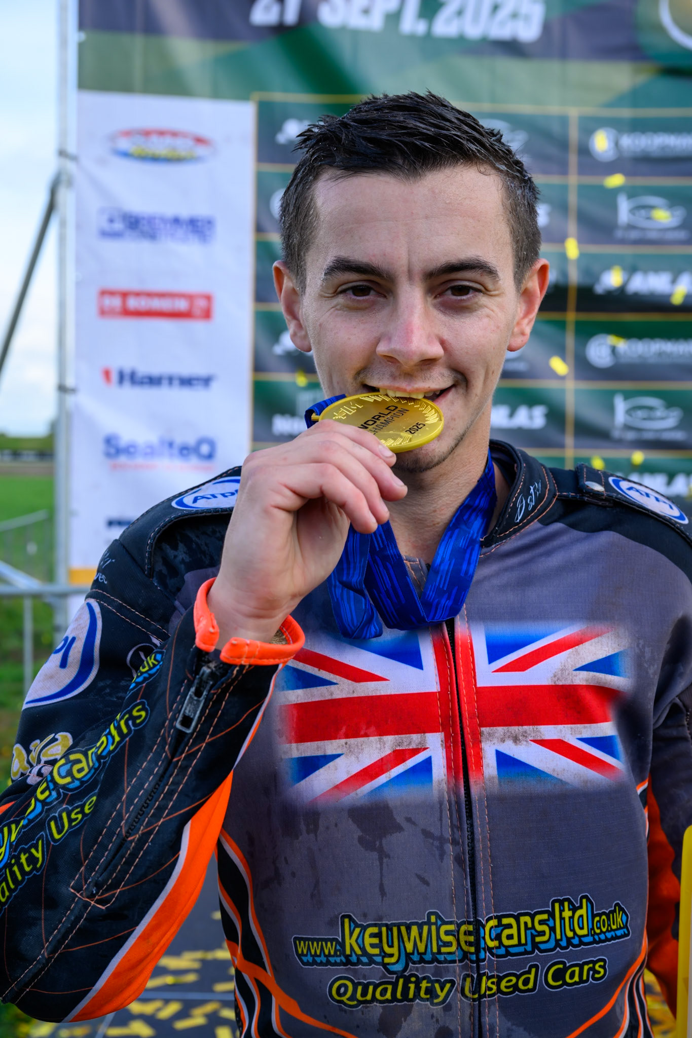 World Champion 2025: Zach Wajtknecht (109) of Great Britain during the FIM Long Track World Championship Final 4, at the Speed Centre Roden, Netherlands on Sunday 21st September 2025. (Photo: Ian Charles | MI News)
