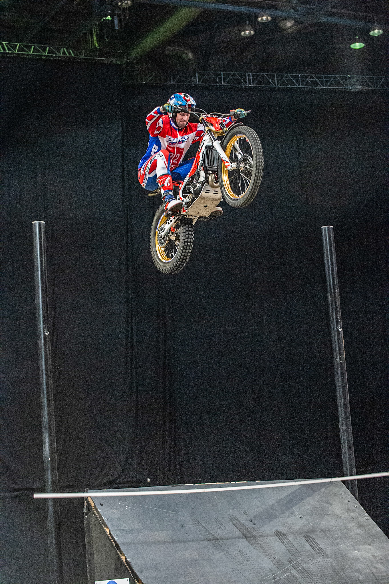 SHEFFIELD, ENGLAND  - DECEMBER 28TH  James Dabill, UK (Beta) is eliminated from the high jump after hitting the bar  during the 25th Anniversary Sheffield Indoor Trial at the FlyDSA Arena, Sheffield on Saturday 28th December 2019. (Credit: Ian Charles | MI News)