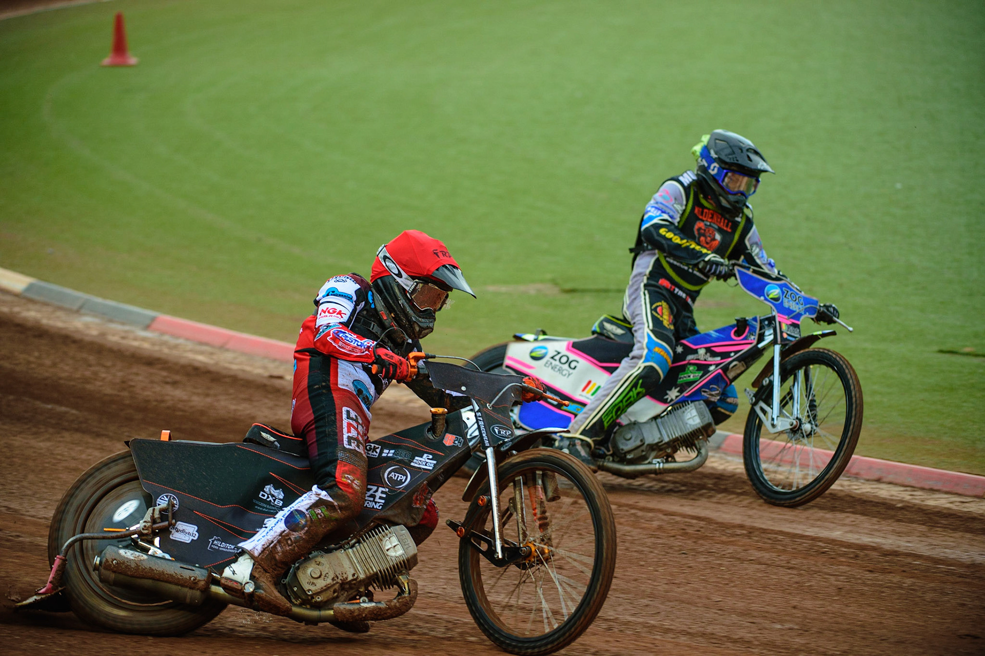 Jack Smith  (Red) outside Matt Marson (Yellow)during the National Development League match between Belle Vue Colts and Mildenhall Fens Tigers at the National Speedway Stadium, Manchester on Friday 15th July 2022. (Credit: Ian Charles | MI News)