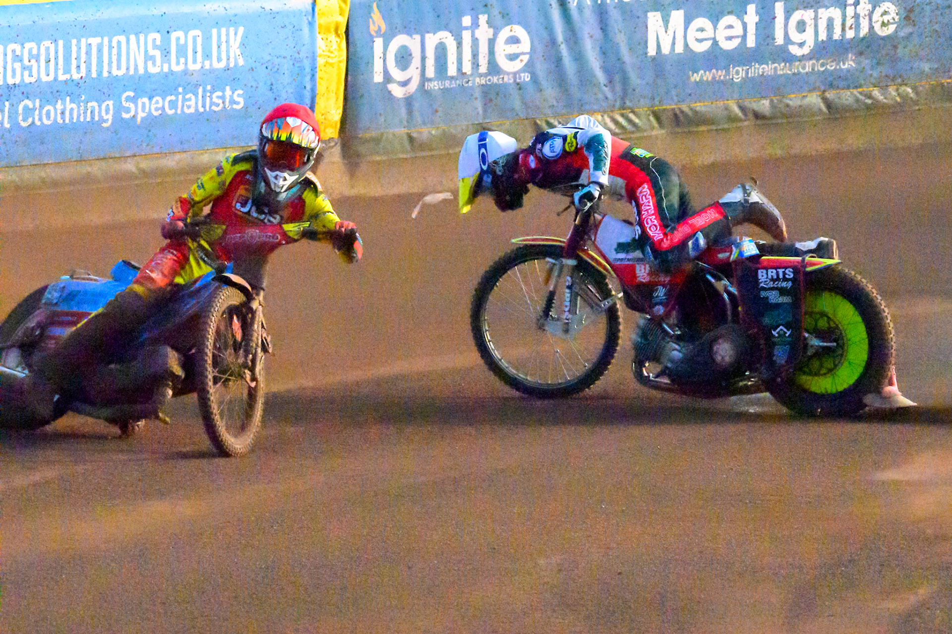 Tate Zischke of Belle Vue Aces in White loses control and flips off his bike during the Rowe Motor Oil Premiership match between Leicester Lions and Belle Vue Aces at the Hydroscan Arena, Leicester on Thursday 23rd July 2026. (Photo: Ian Charles | MI News)
