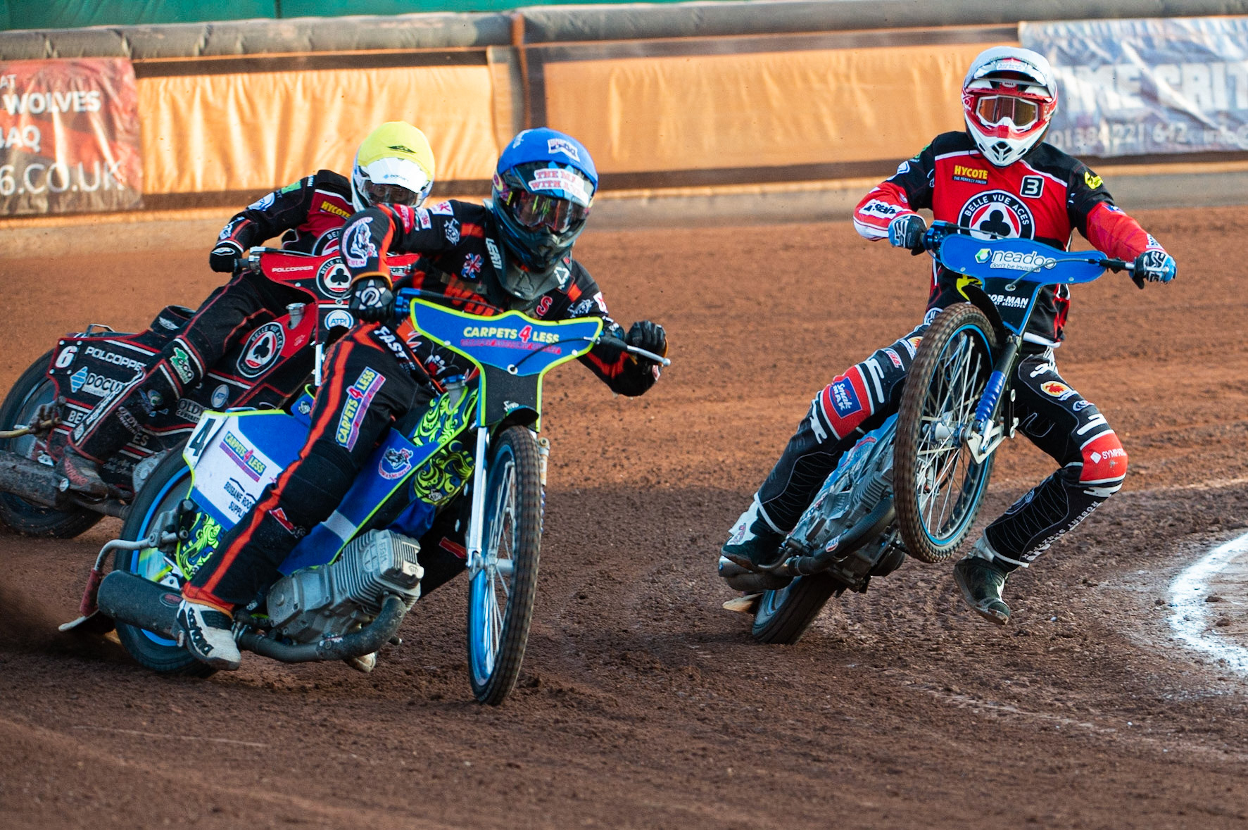 Photo by Ian Charles:

Nick Morris (Blue) outside Belle Vue Aces  guest Tobiasz Musielak  as he picks up some drive, with Jaimon Lidsey  (Yellow) behind

Wolverhampton Wolves v Belle Vue Aces, British Speedway Premiership 5 August 2019